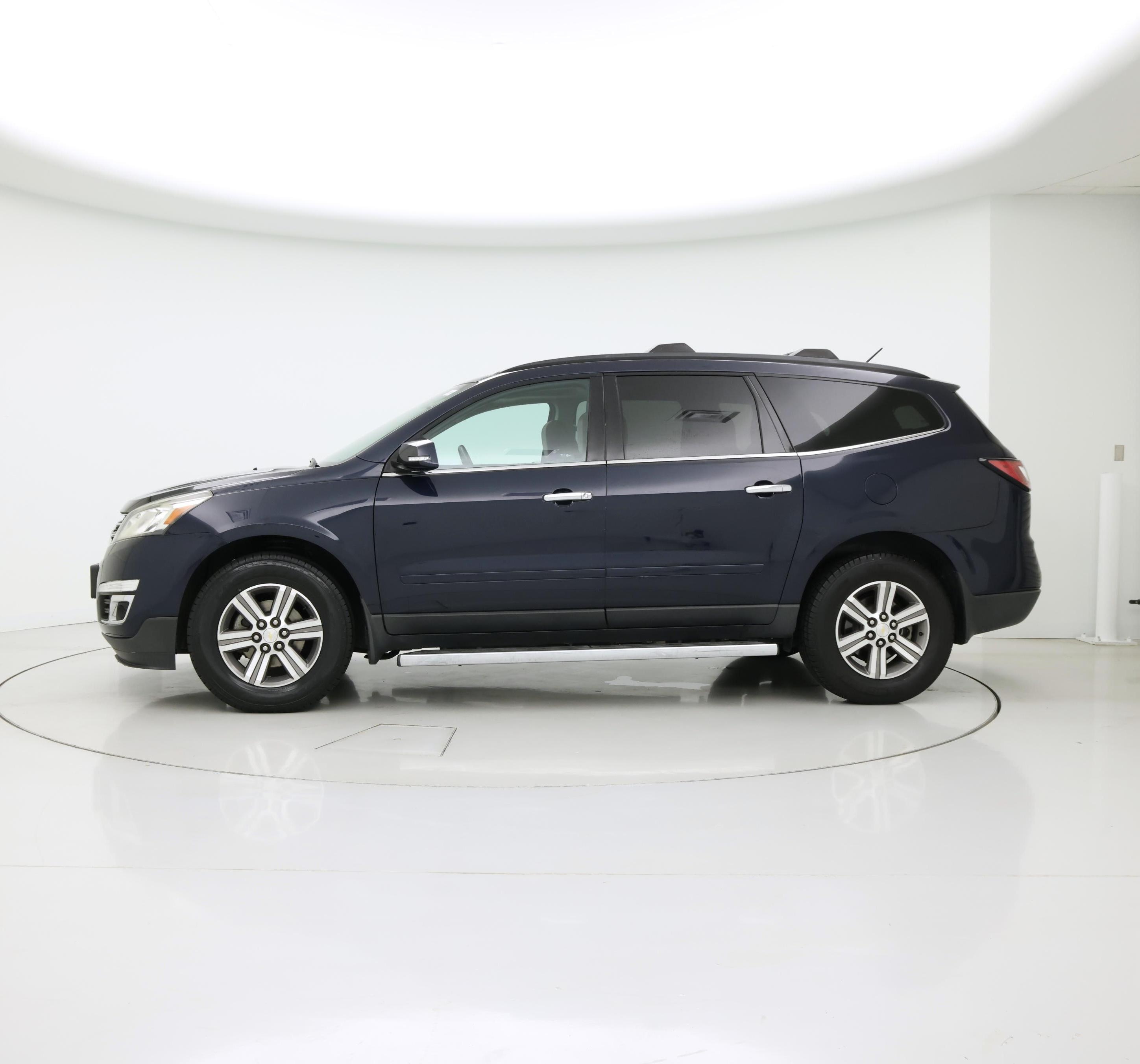 Thumbnail: 2016 Chevrolet Traverse - 3