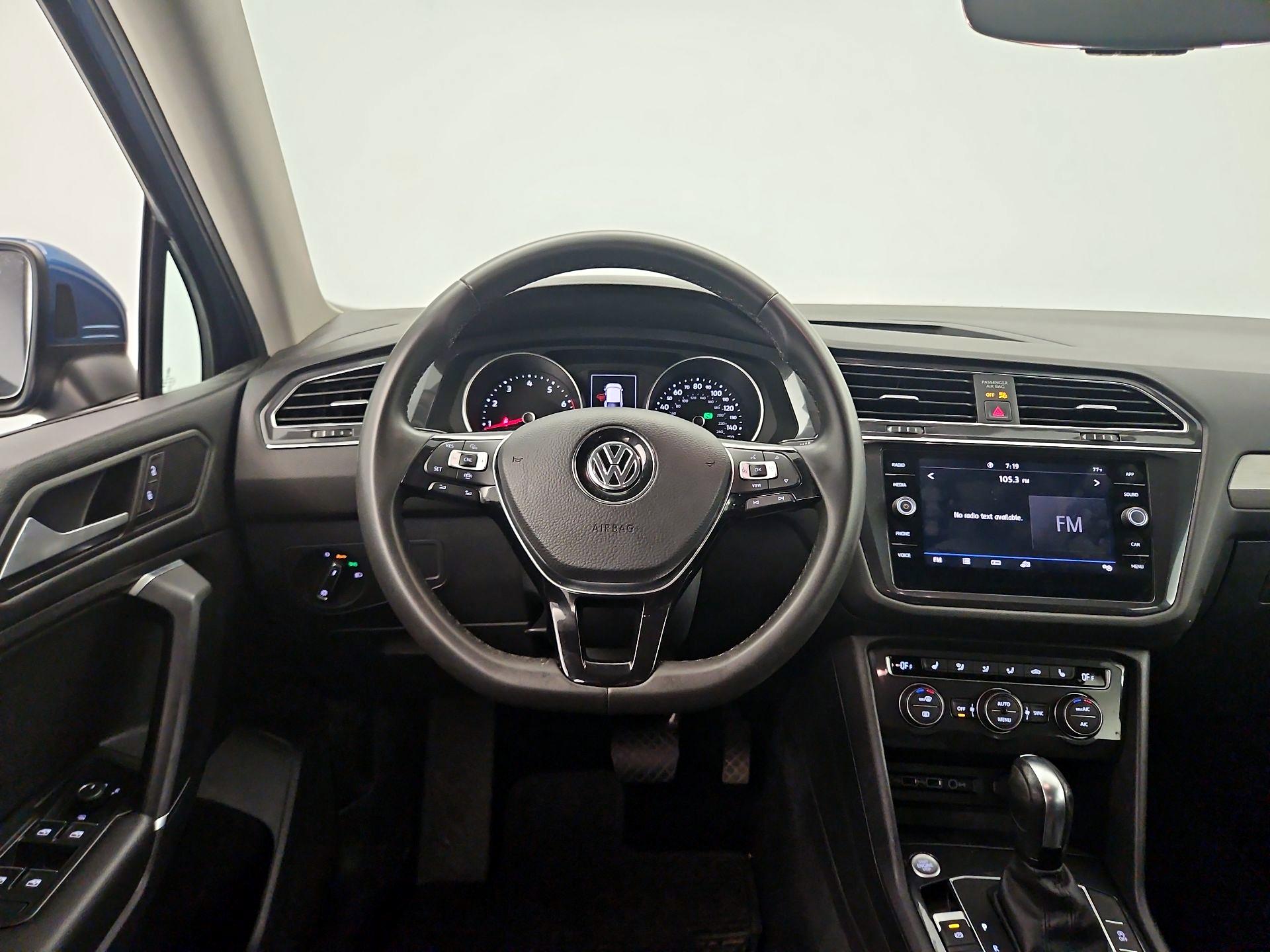 Thumbnail: 2020 Volkswagen Tiguan - 10