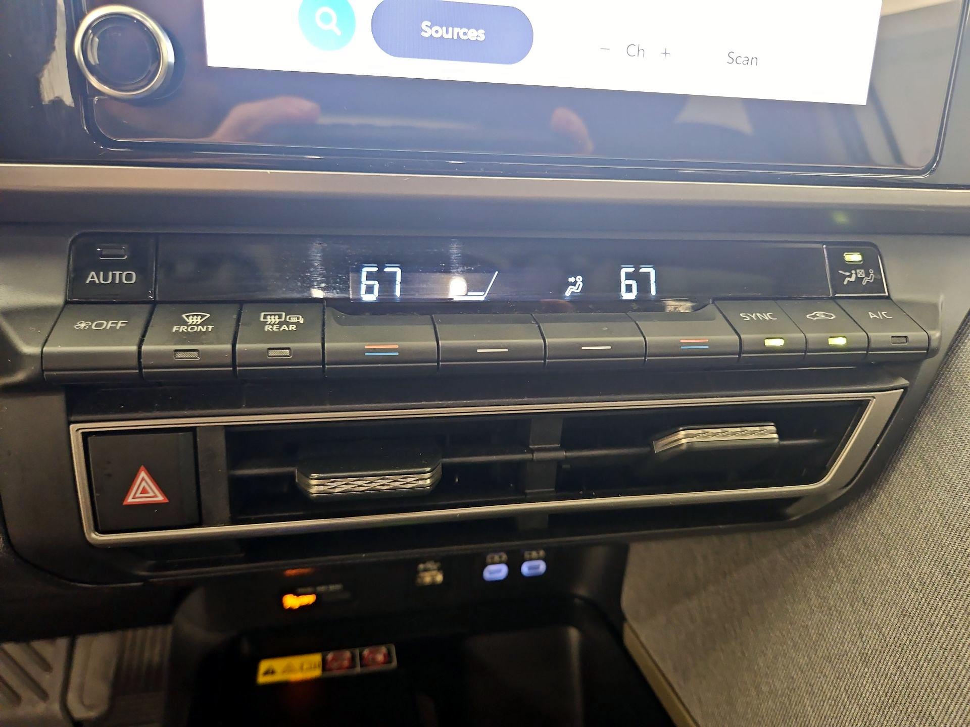 Thumbnail: 2025 Toyota Camry - 16
