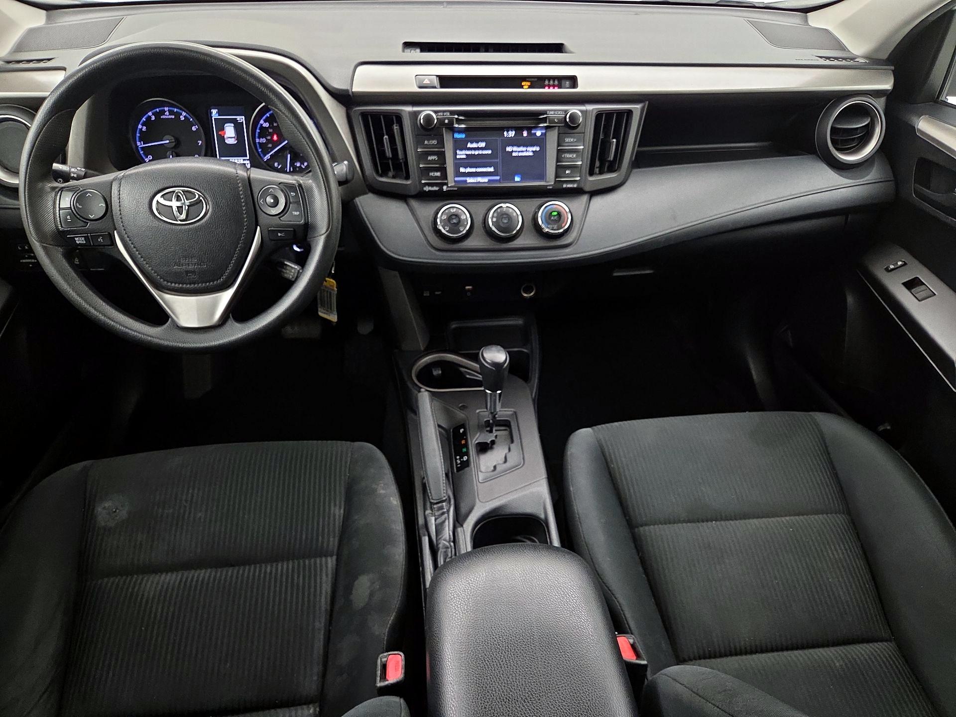 Thumbnail: 2018 Toyota RAV4 - 9