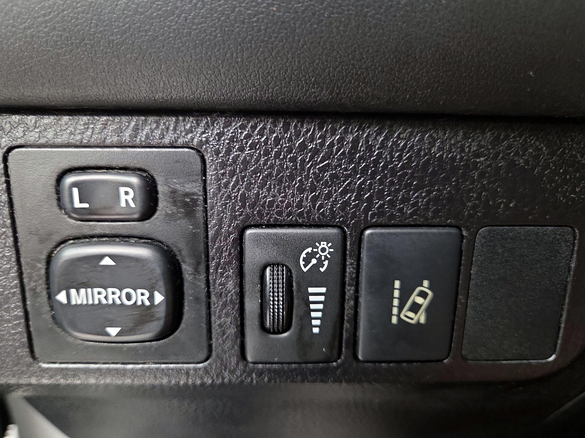 Thumbnail: 2018 Toyota RAV4 - 13