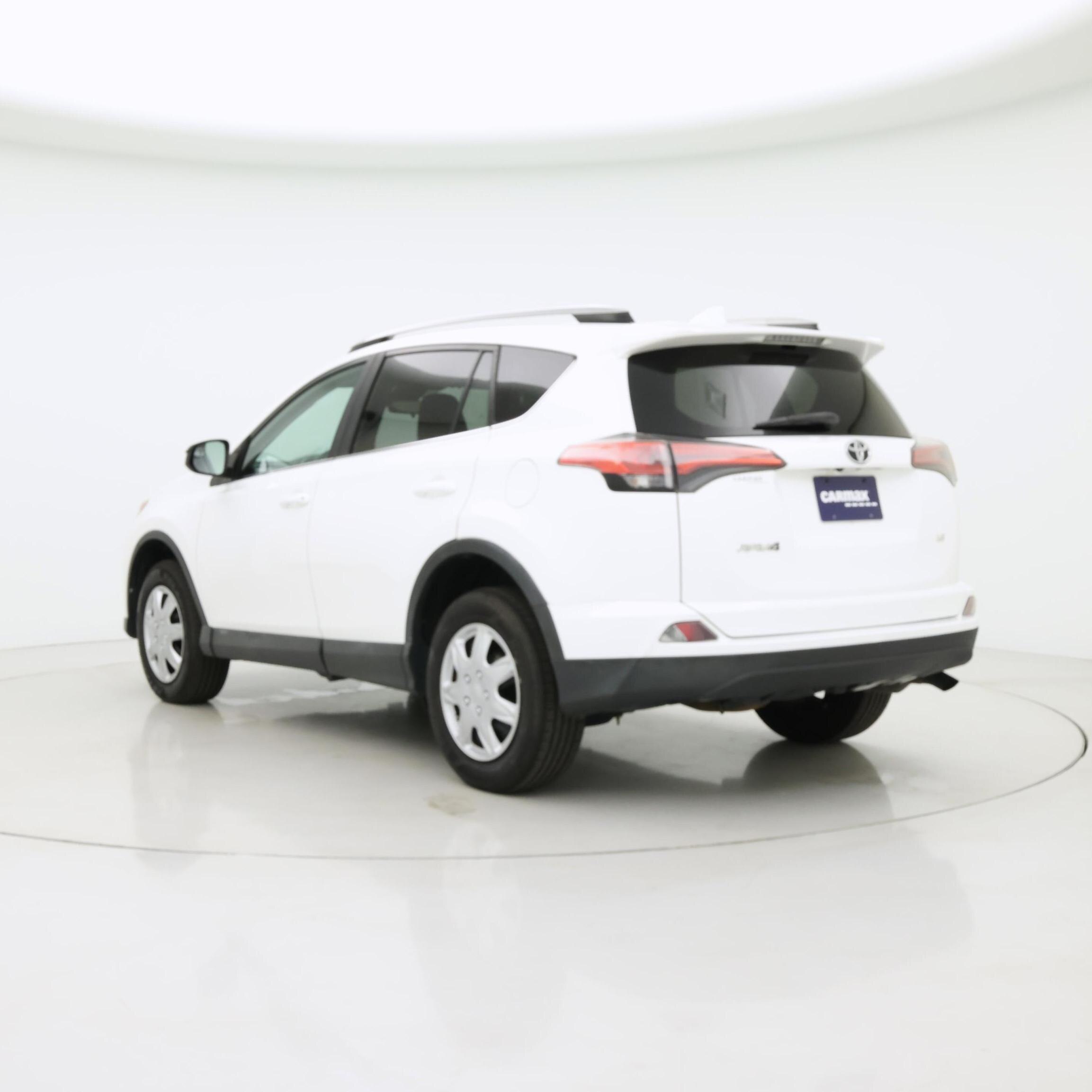 Thumbnail: 2018 Toyota RAV4 - 2