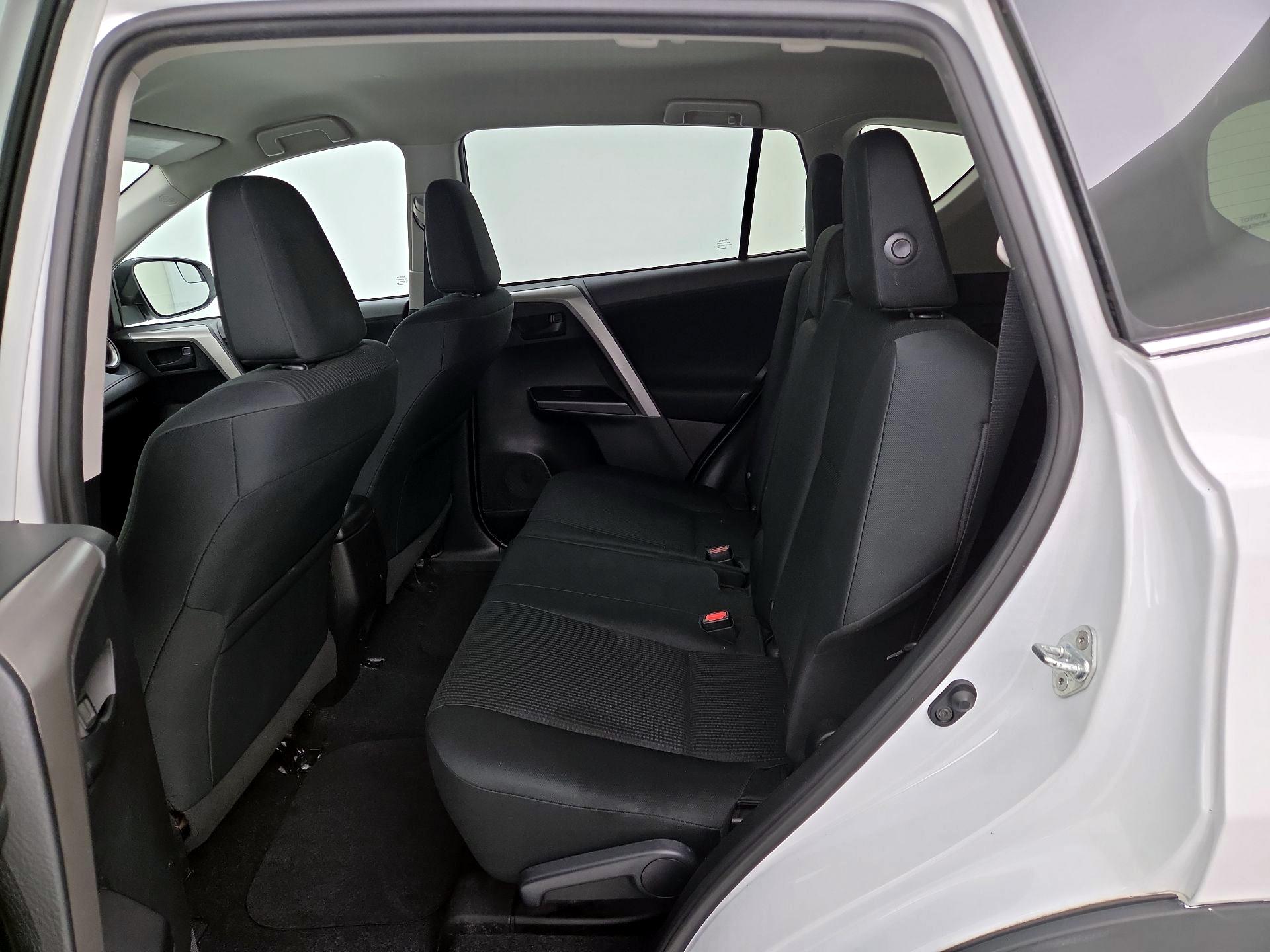 Thumbnail: 2018 Toyota RAV4 - 19