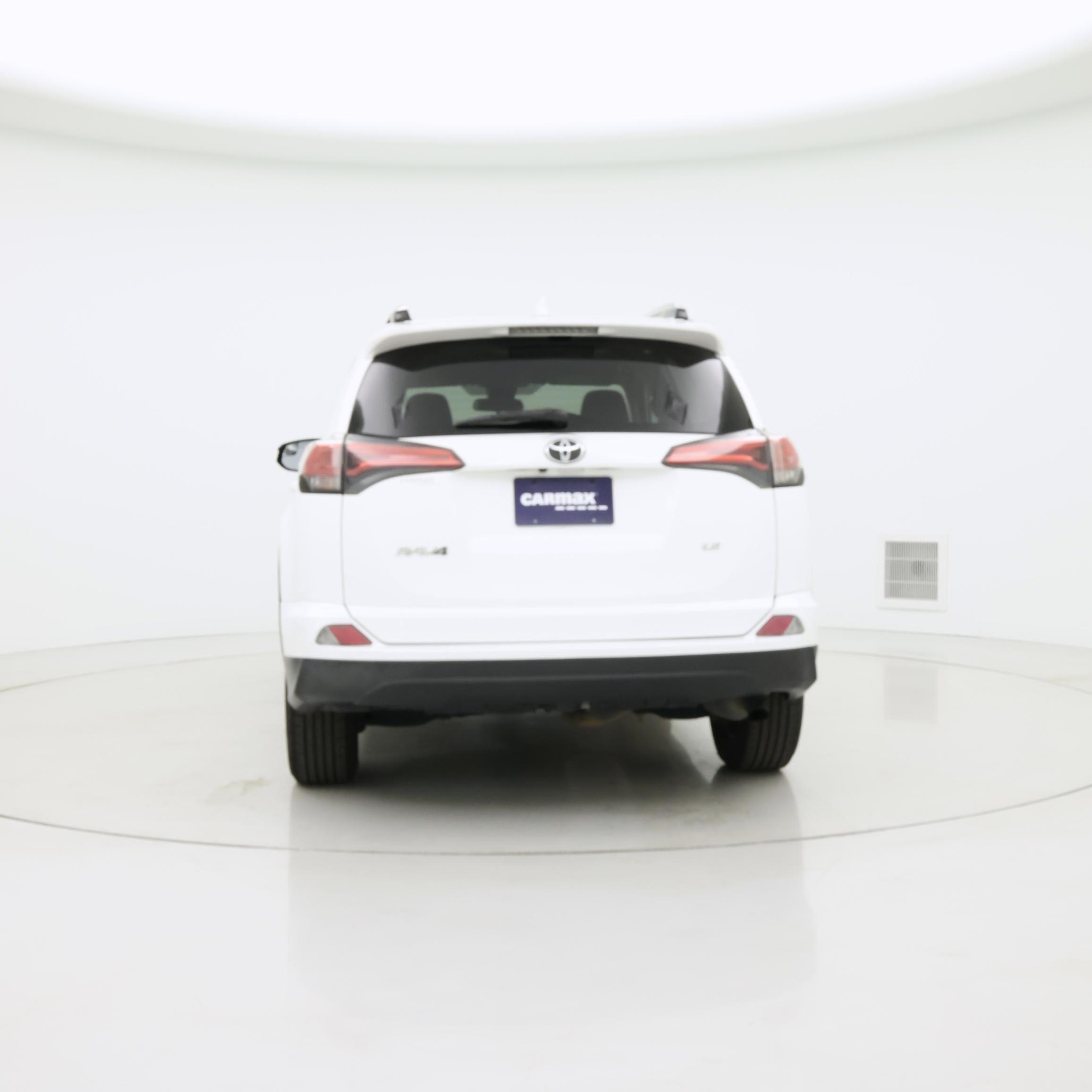 Thumbnail: 2018 Toyota RAV4 - 6