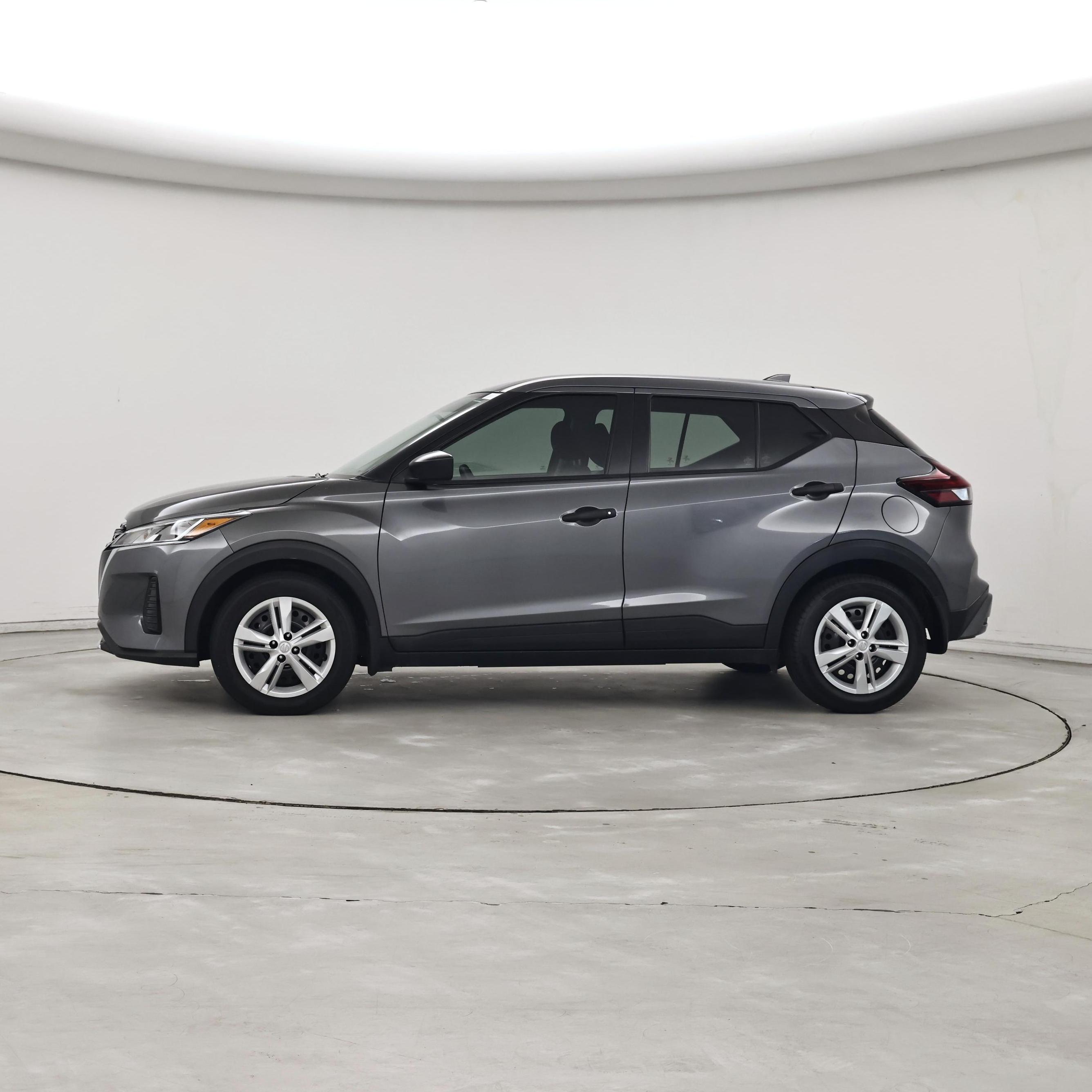 Thumbnail: 2023 Nissan Kicks - 3