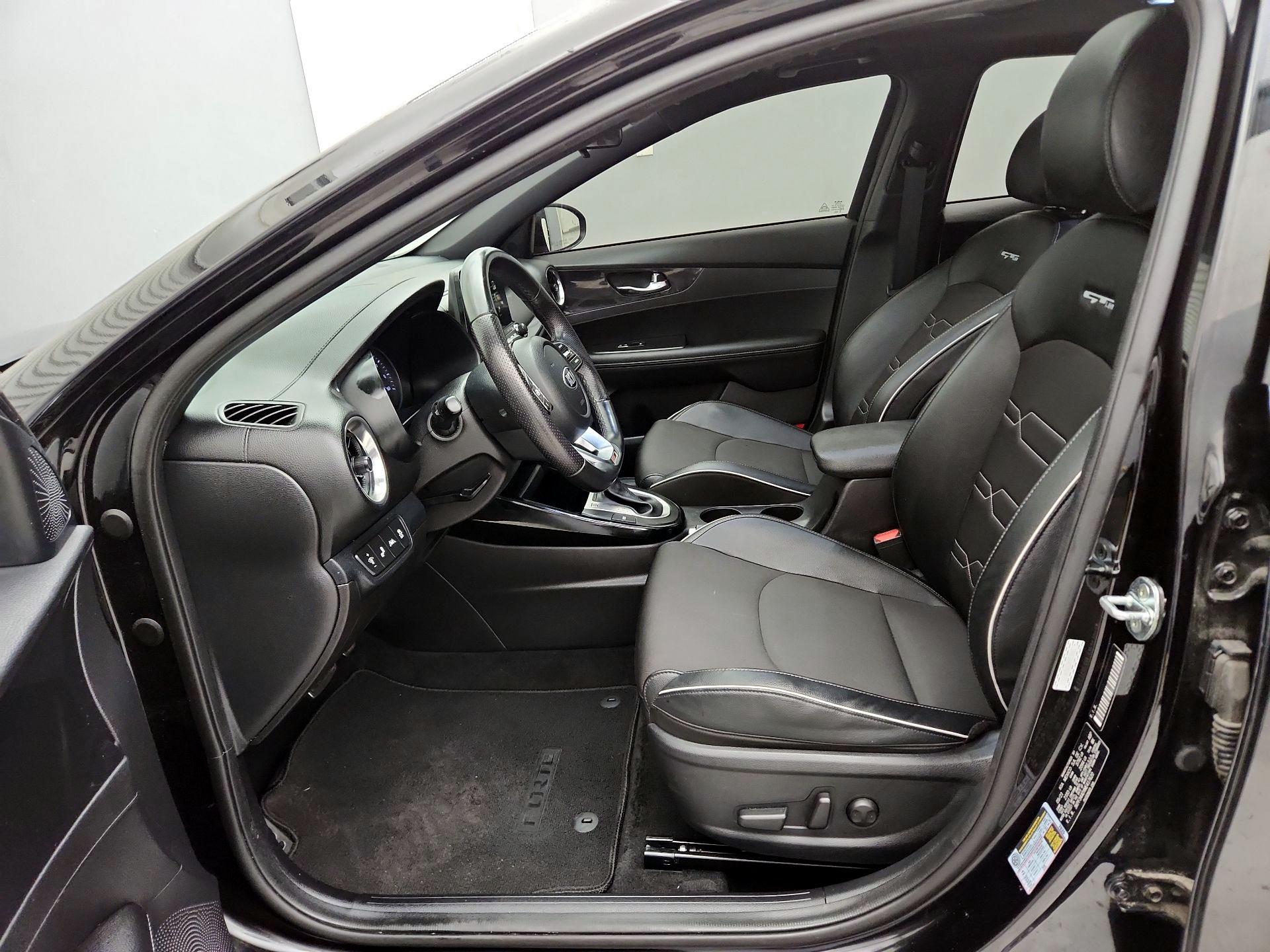Thumbnail: 2021 Kia Forte - 11