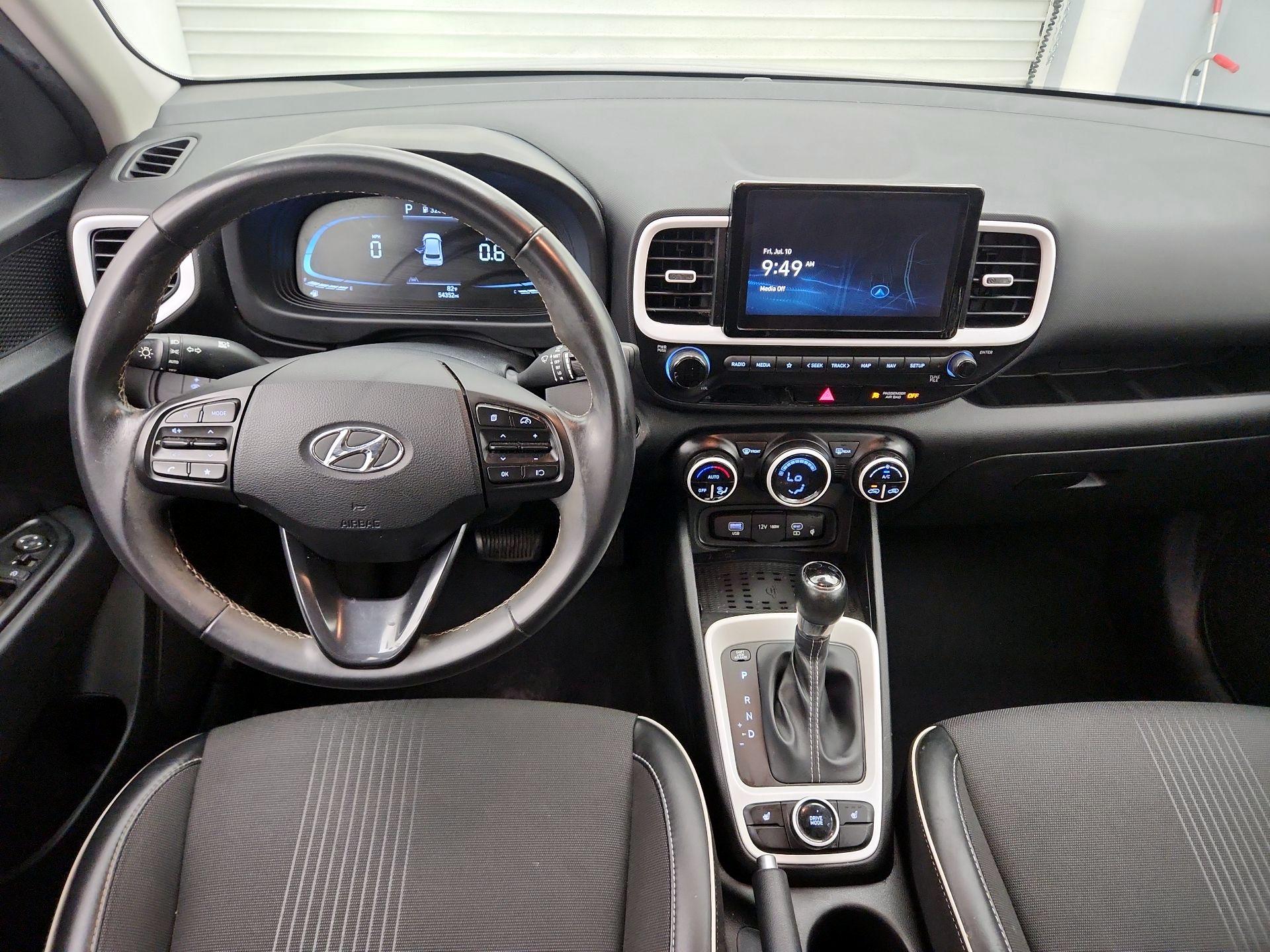 Thumbnail: 2023 Hyundai Venue - 9