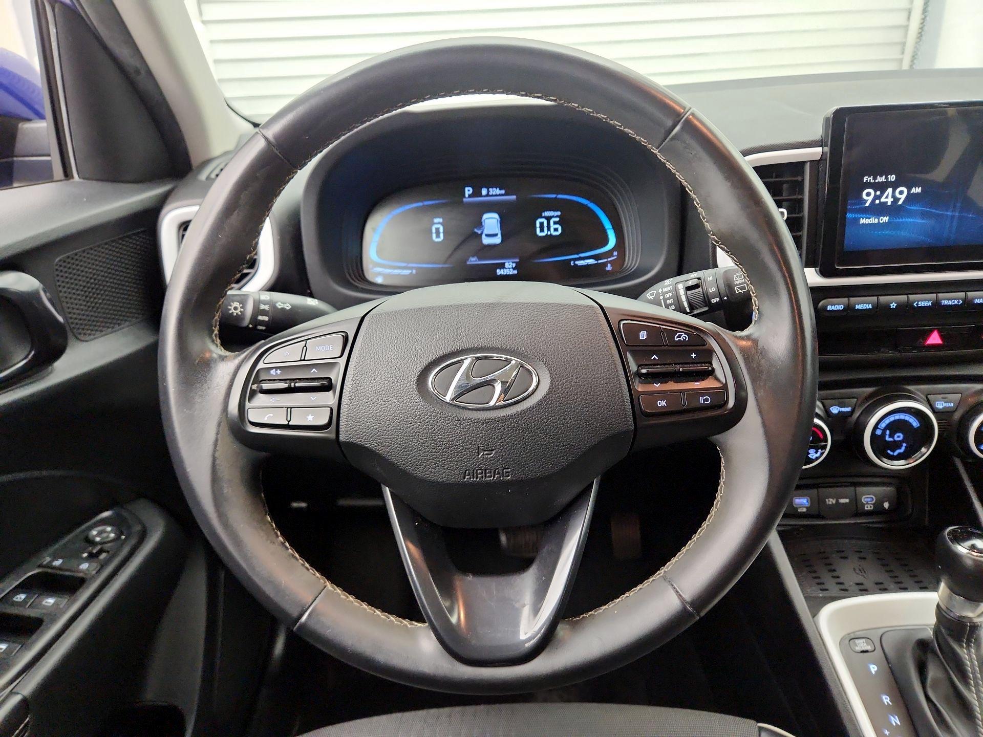 Thumbnail: 2023 Hyundai Venue - 10