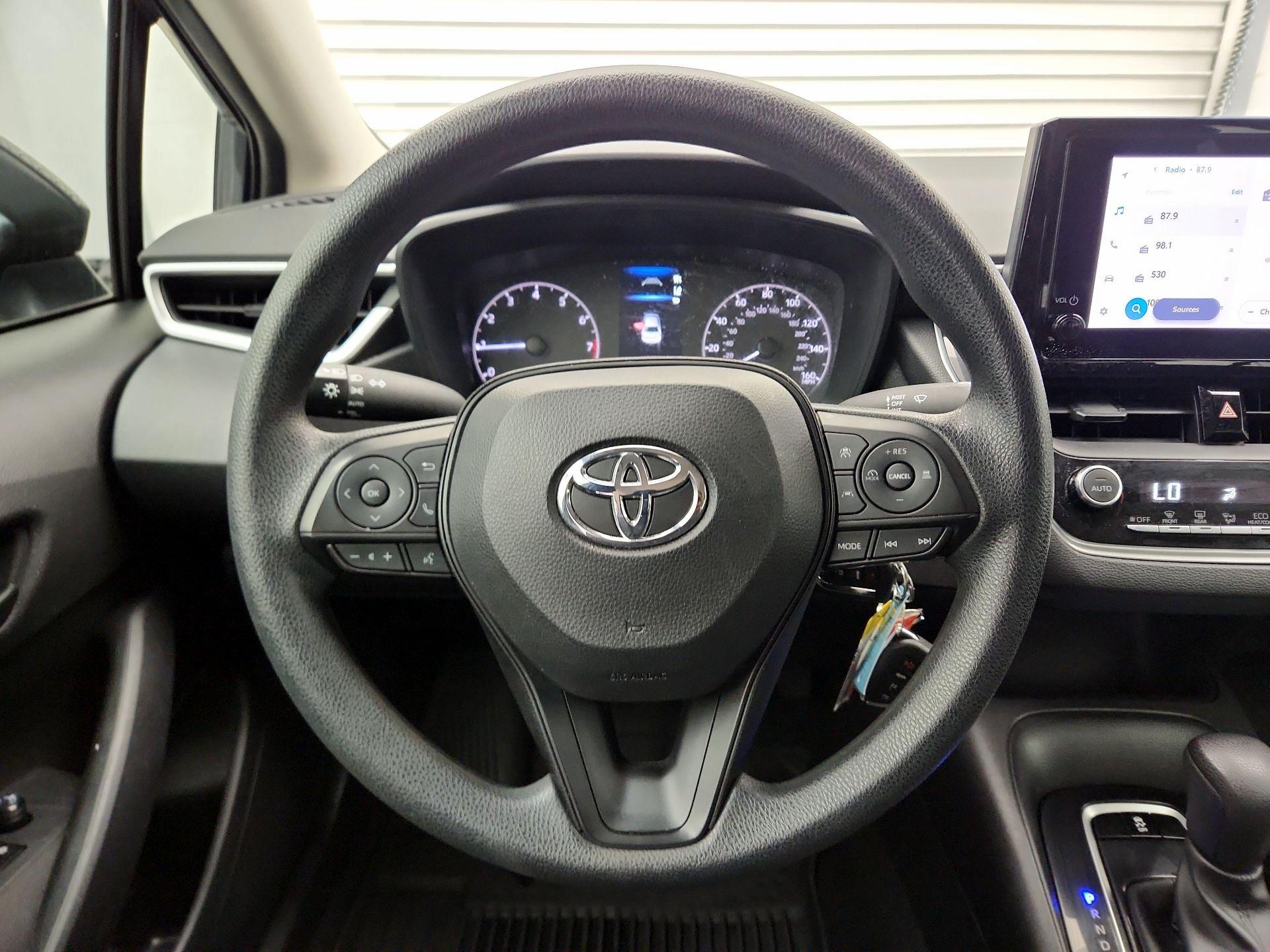 Thumbnail: 2023 Toyota Corolla - 10