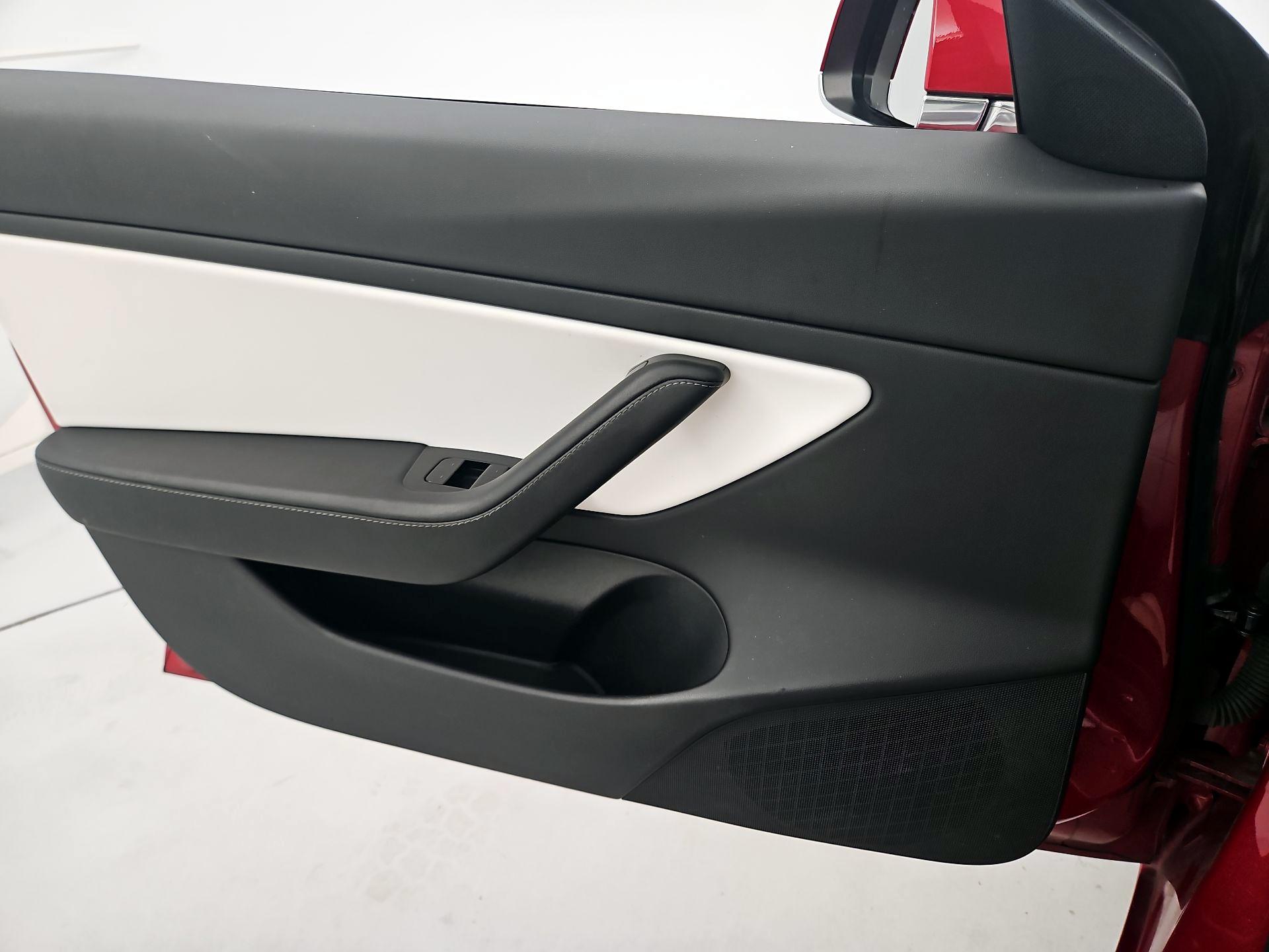 Thumbnail: 2020 Tesla Model 3 - 12
