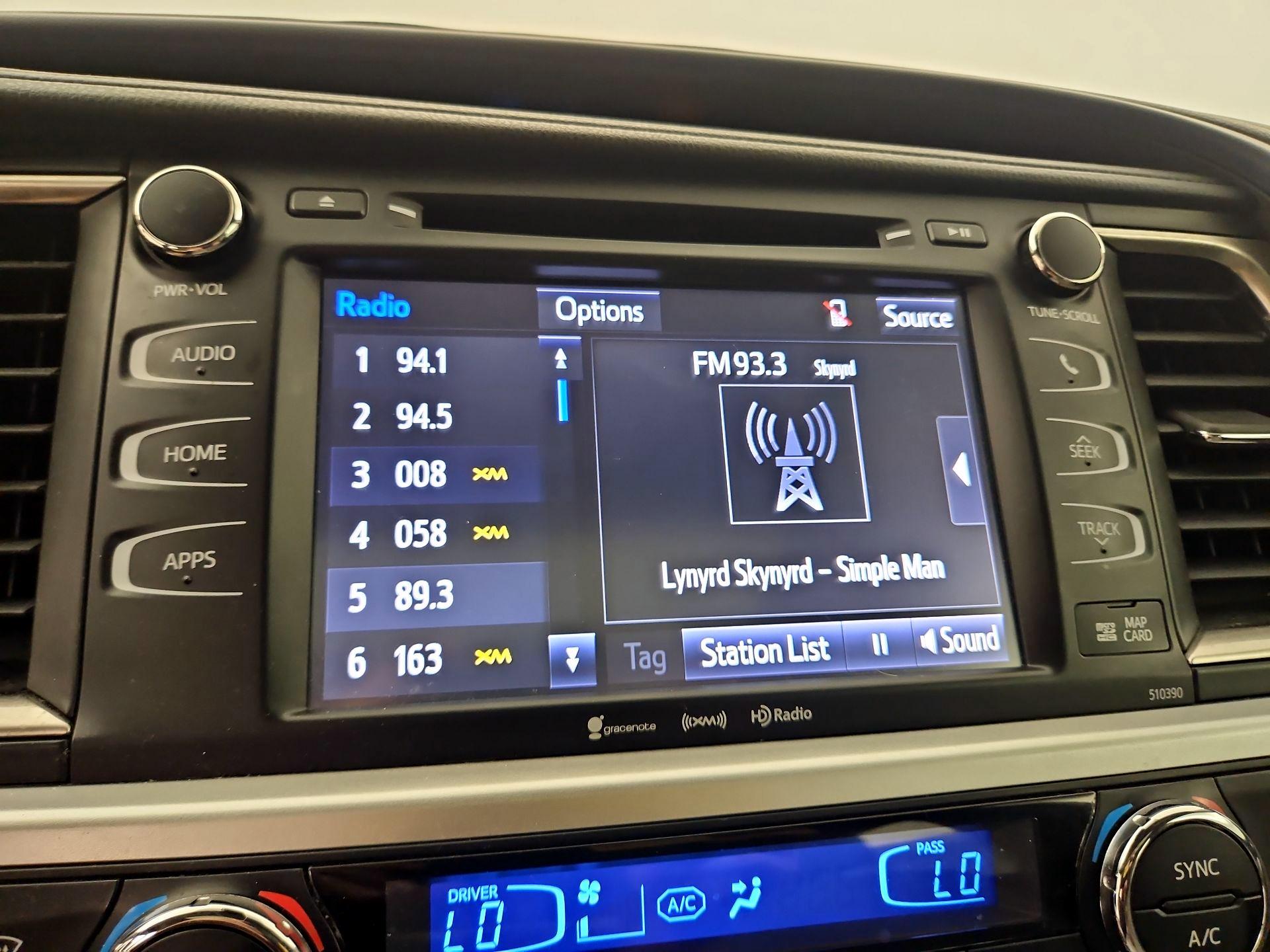 Thumbnail: 2019 Toyota Highlander - 16