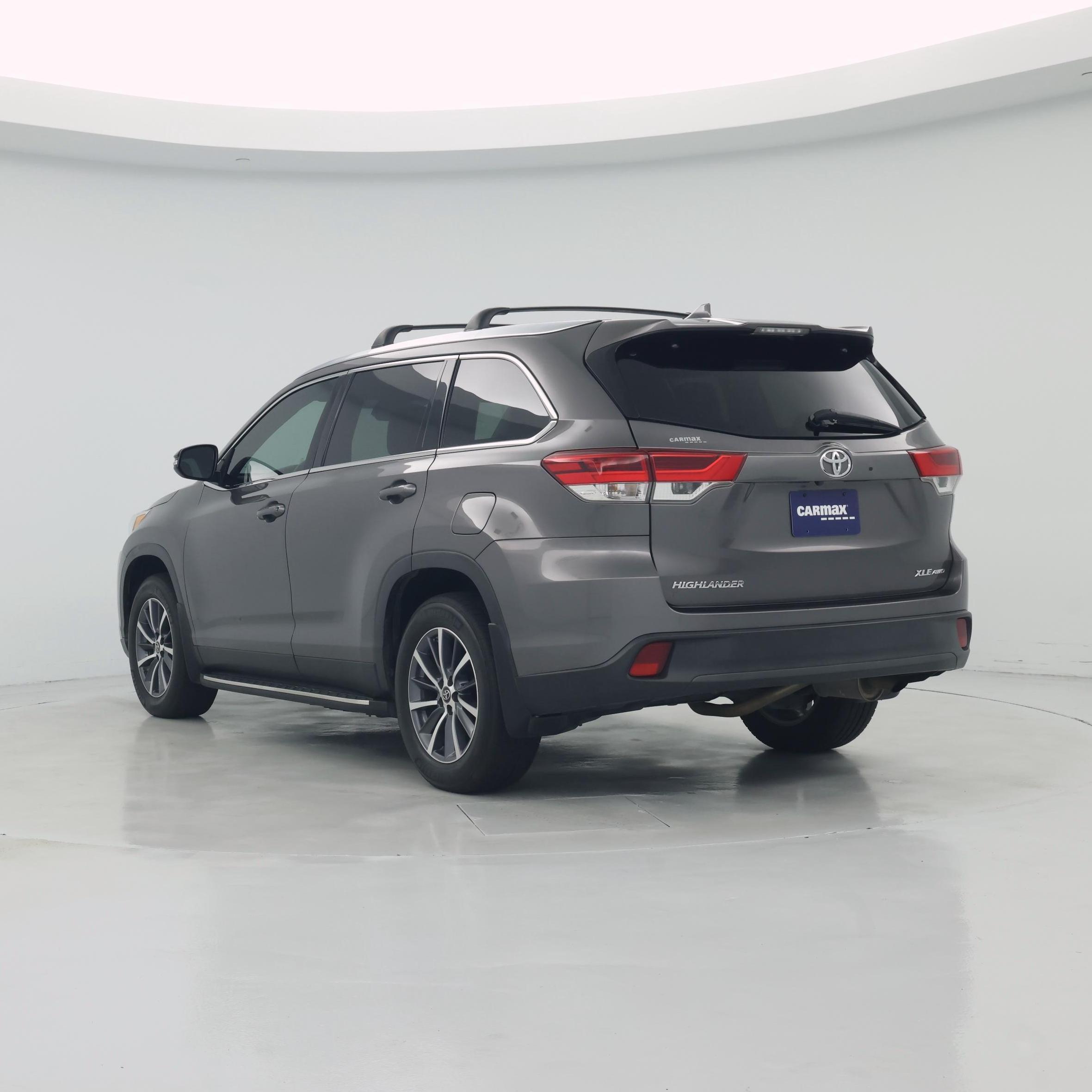Thumbnail: 2019 Toyota Highlander - 2