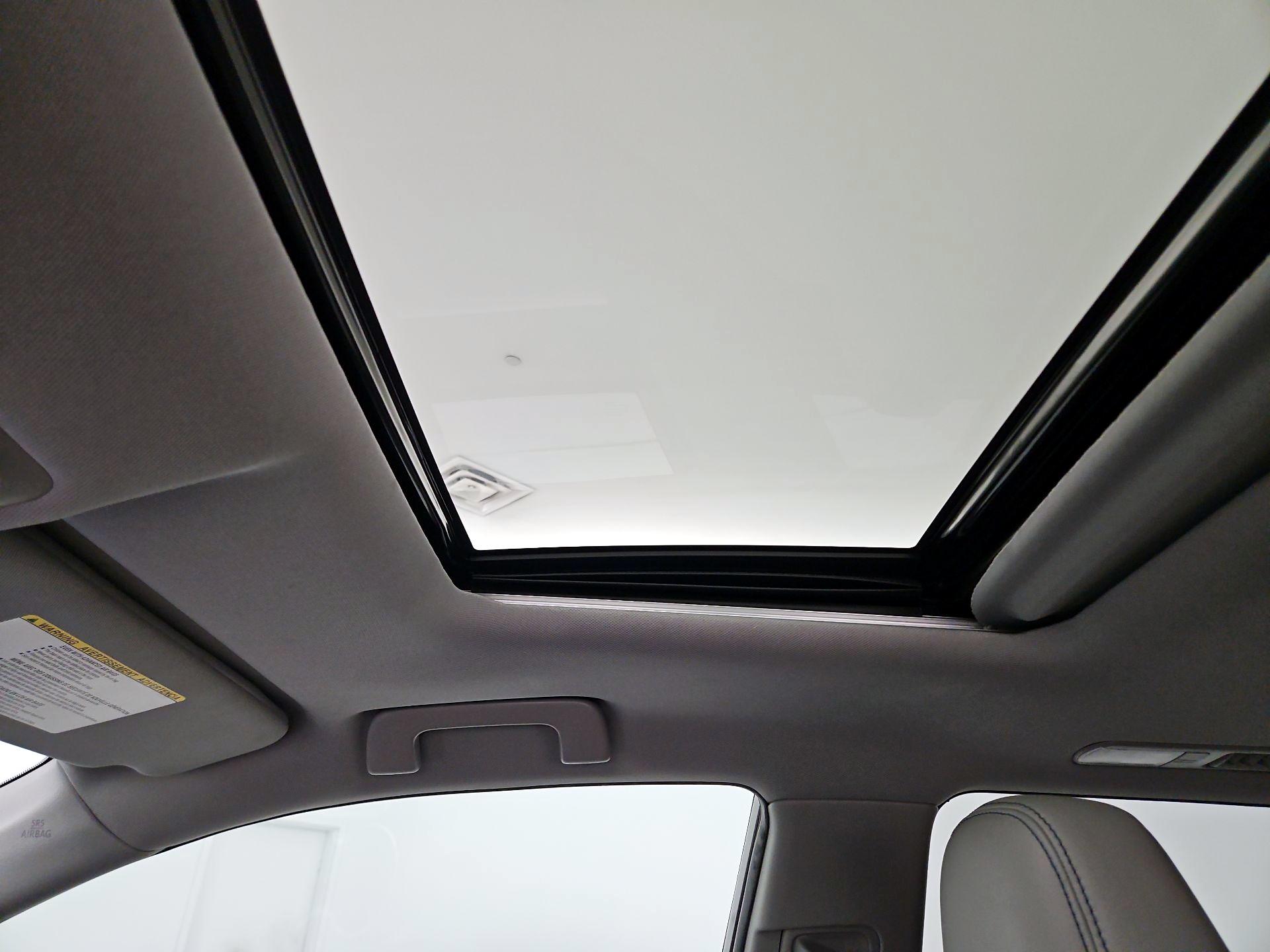Thumbnail: 2019 Toyota Highlander - 20