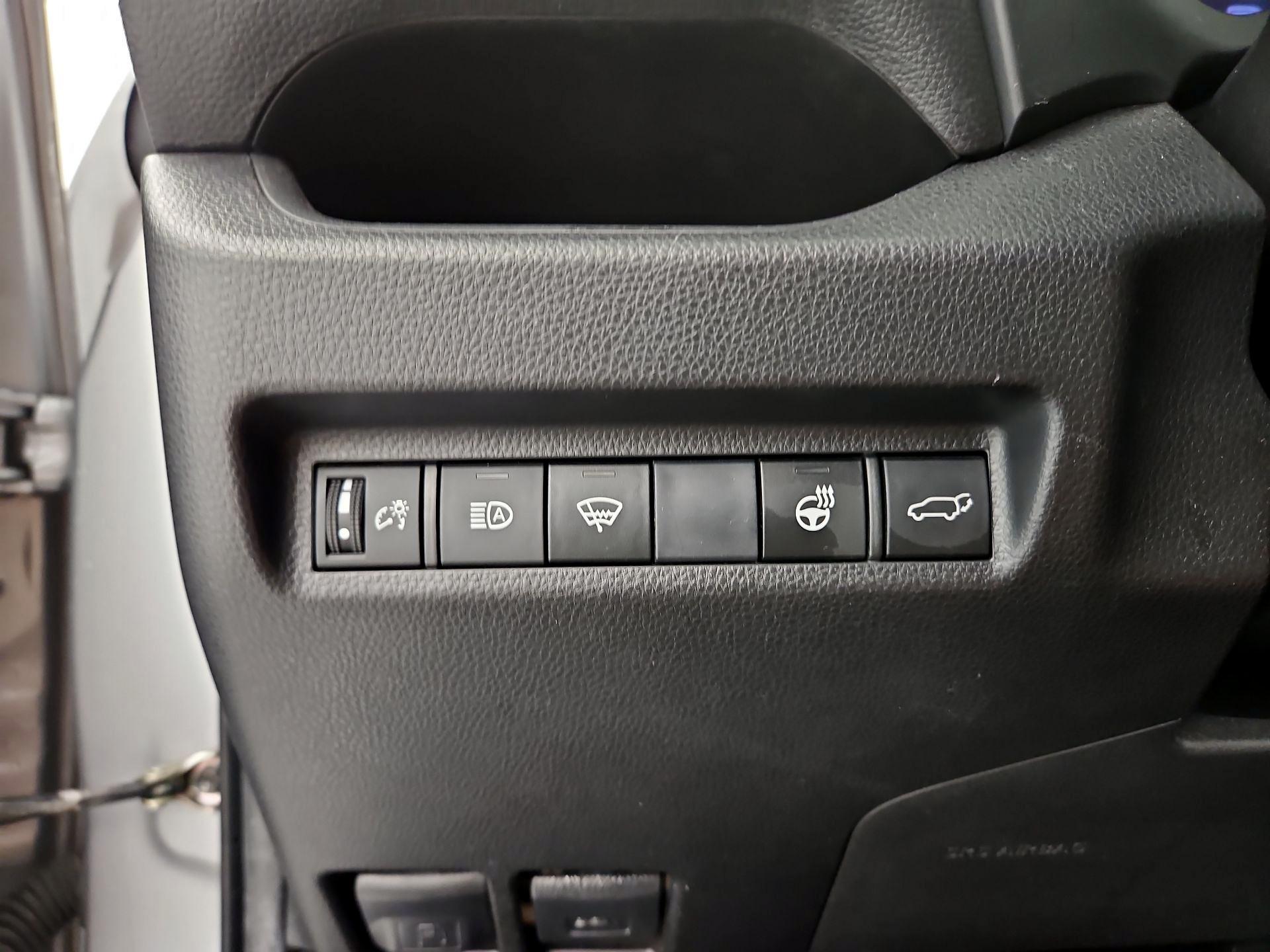 Thumbnail: 2019 Toyota RAV4 - 13