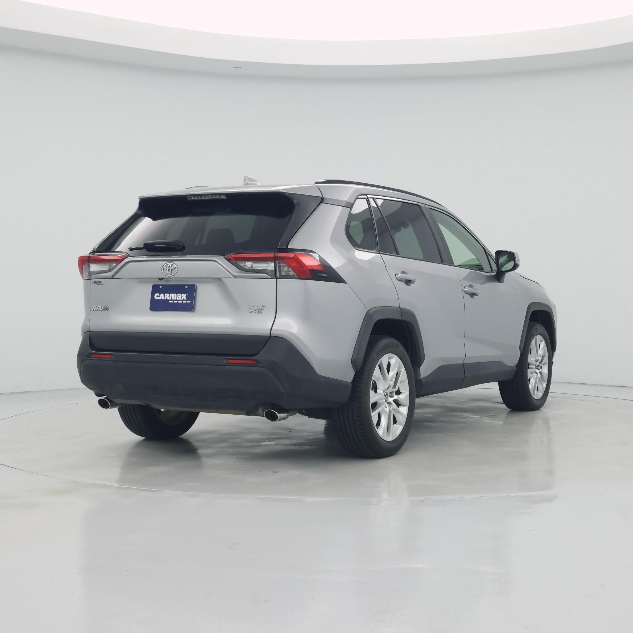 Thumbnail: 2019 Toyota RAV4 - 8