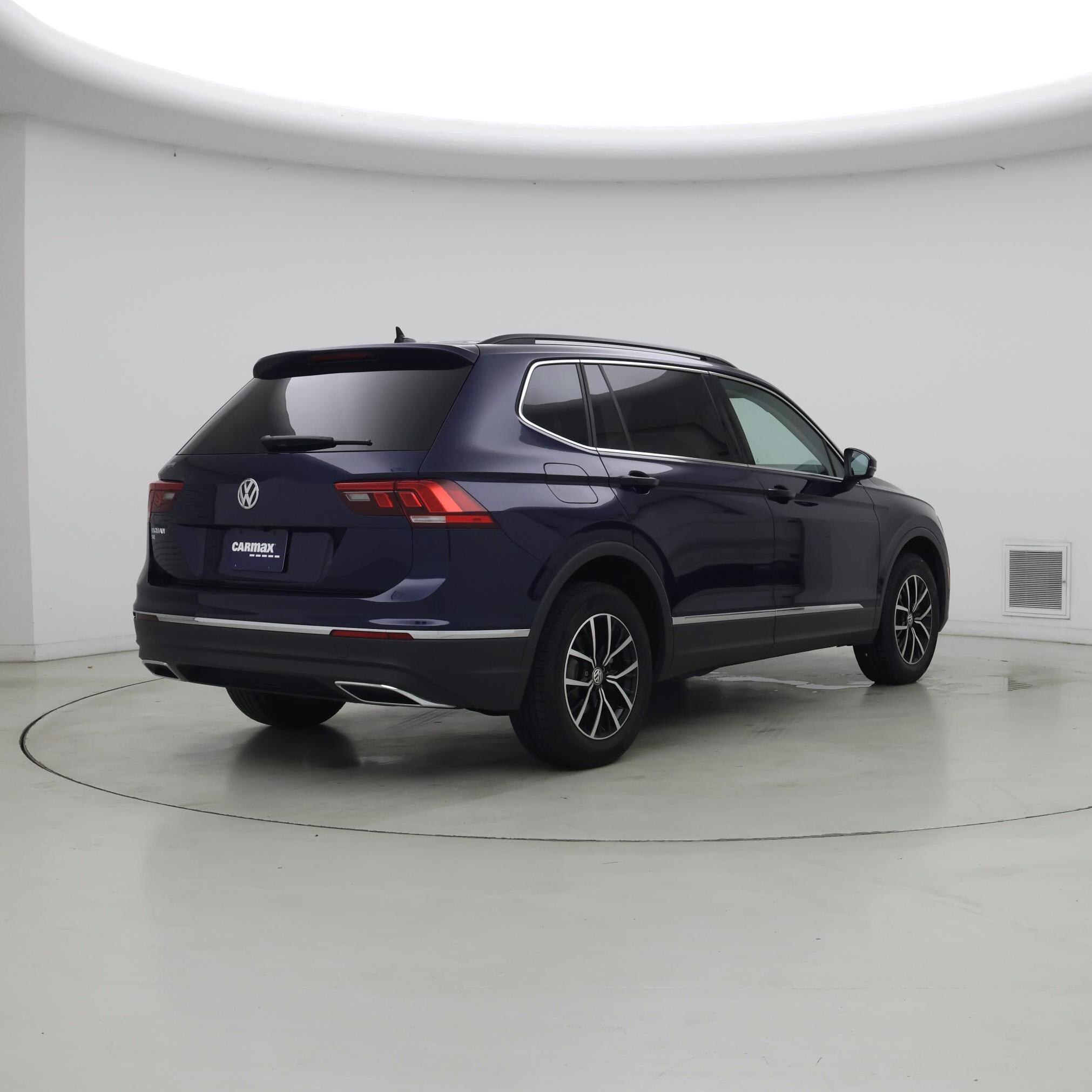 Thumbnail: 2021 Volkswagen Tiguan - 8