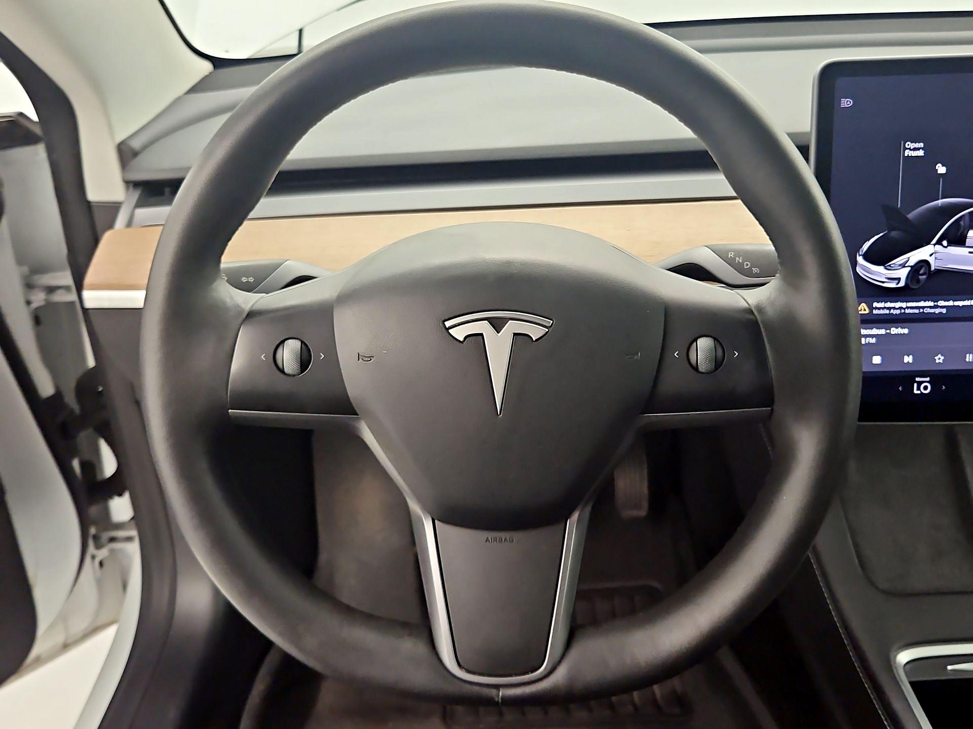 Thumbnail: 2021 Tesla Model 3 - 10