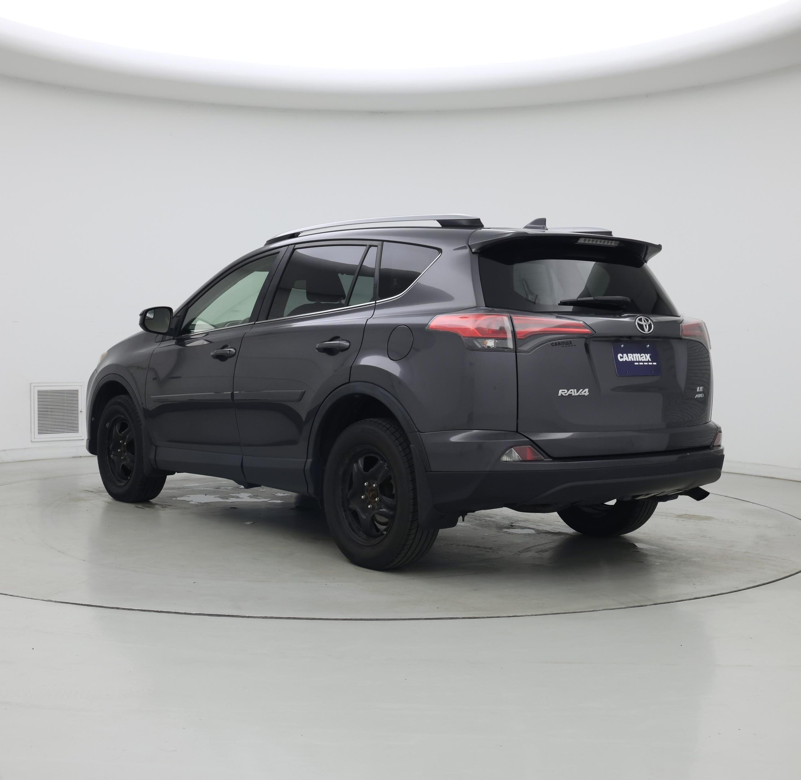 Thumbnail: 2018 Toyota RAV4 - 2