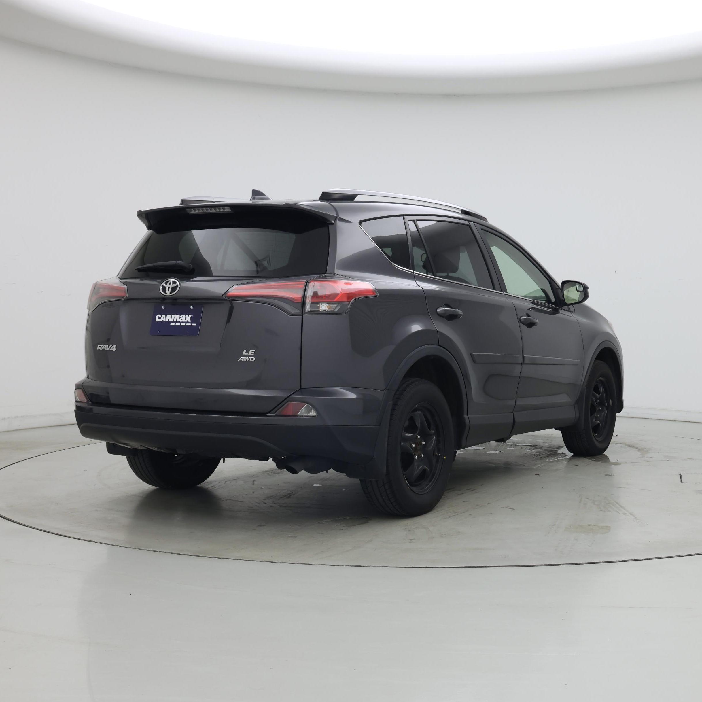 Thumbnail: 2018 Toyota RAV4 - 8