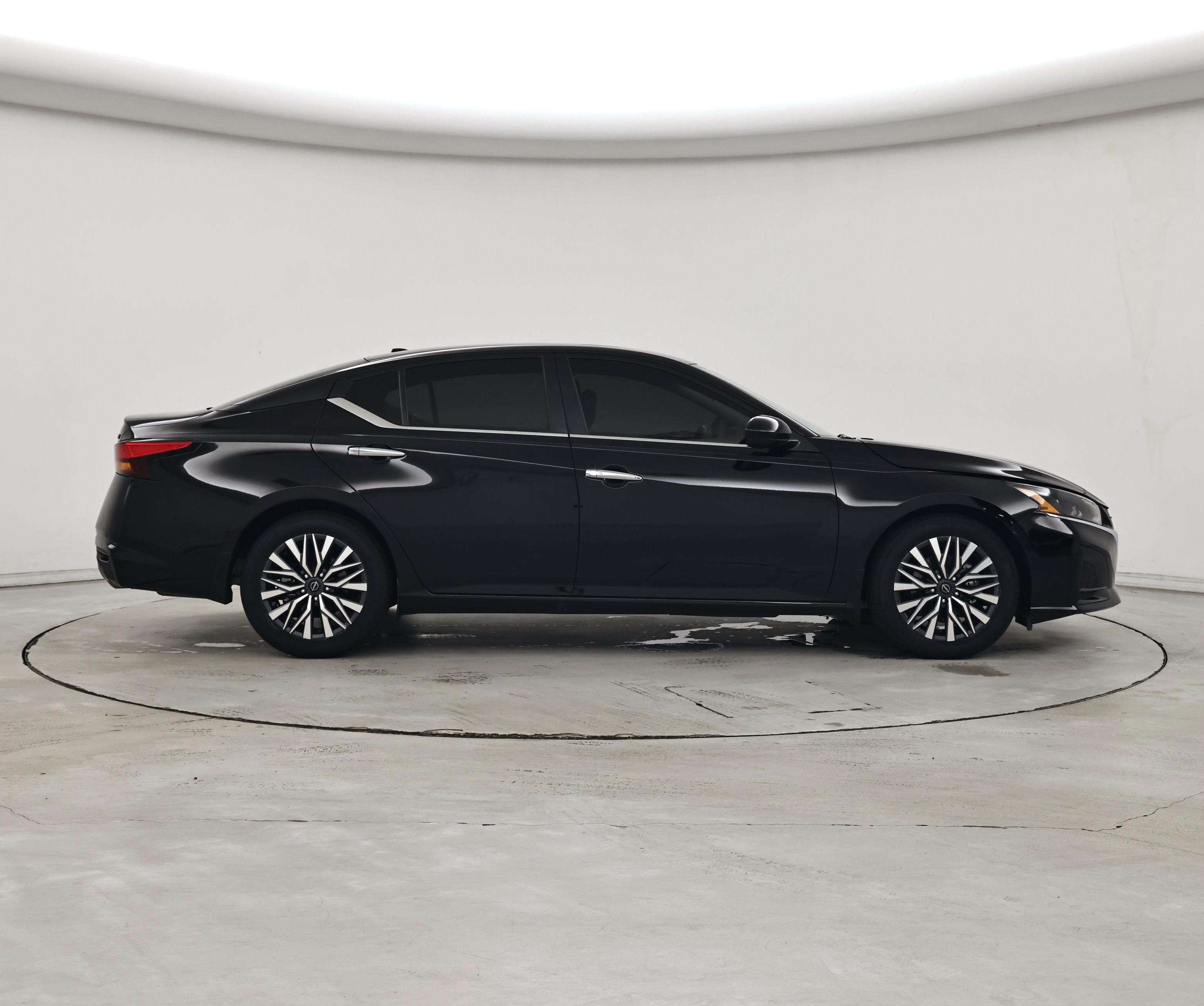 Thumbnail: 2023 Nissan Altima - 7