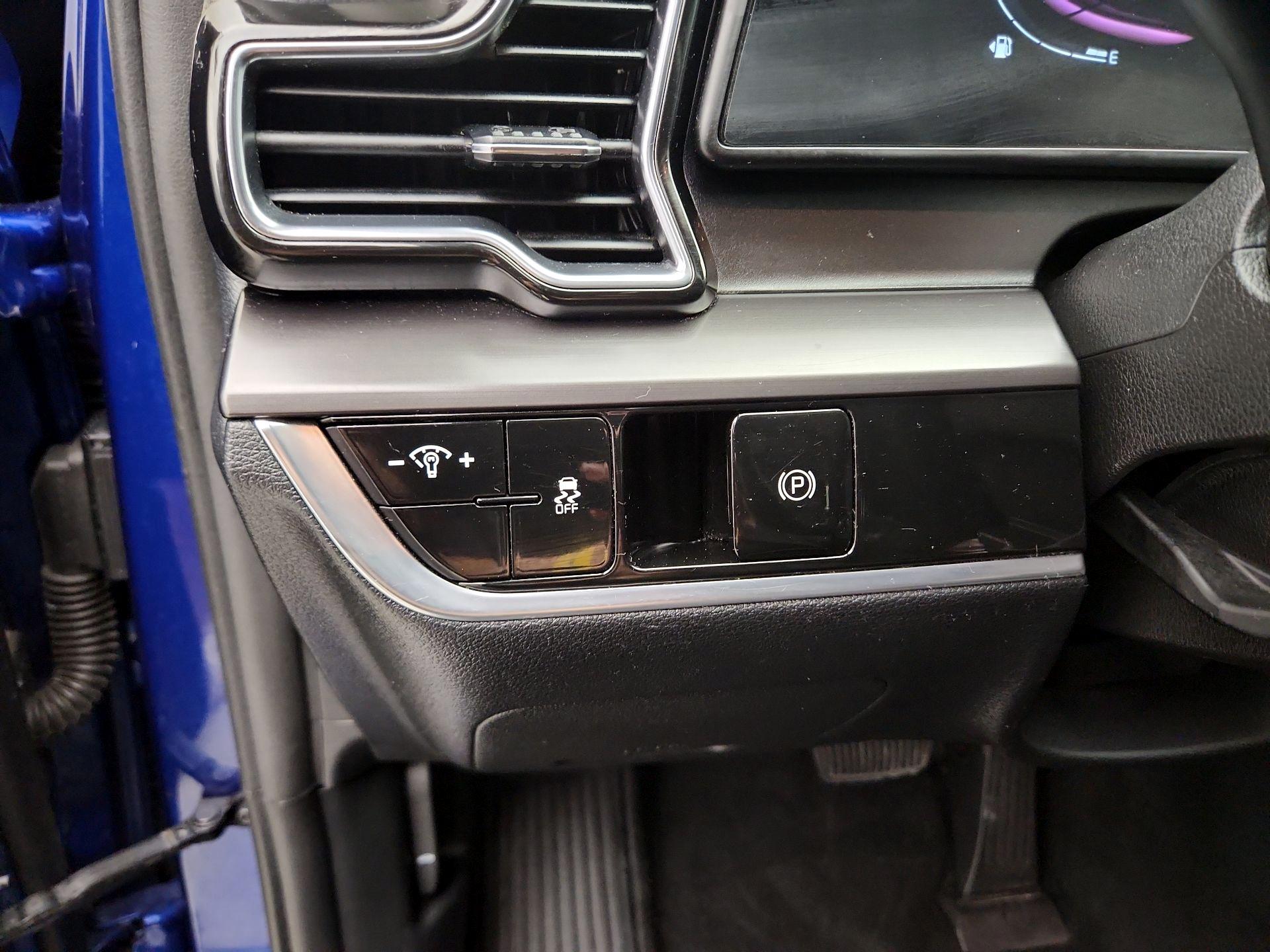 Thumbnail: 2024 Kia Sportage - 13
