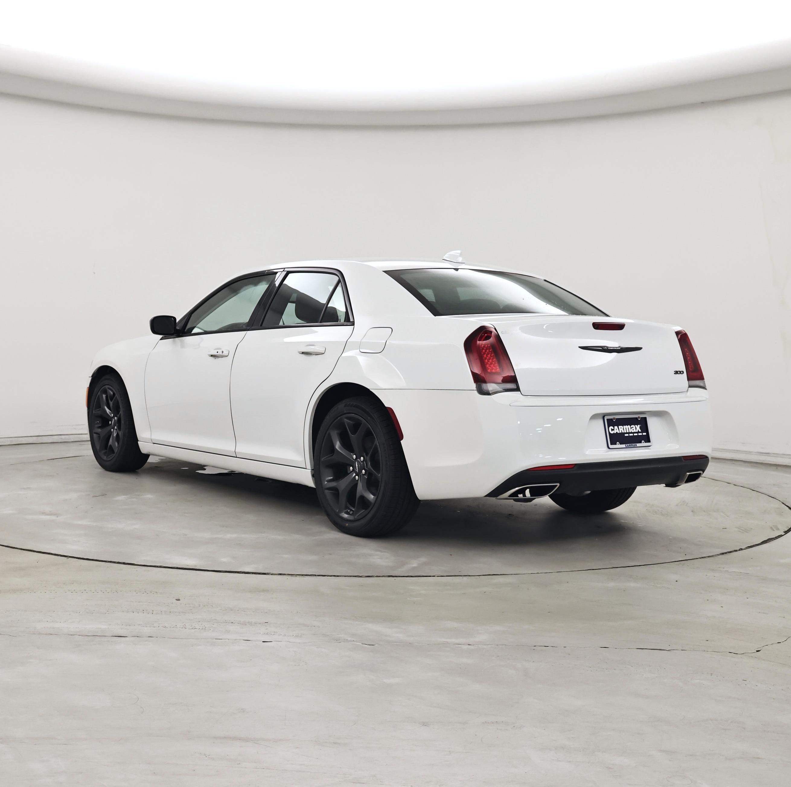 Thumbnail: 2023 Chrysler 300 - 2