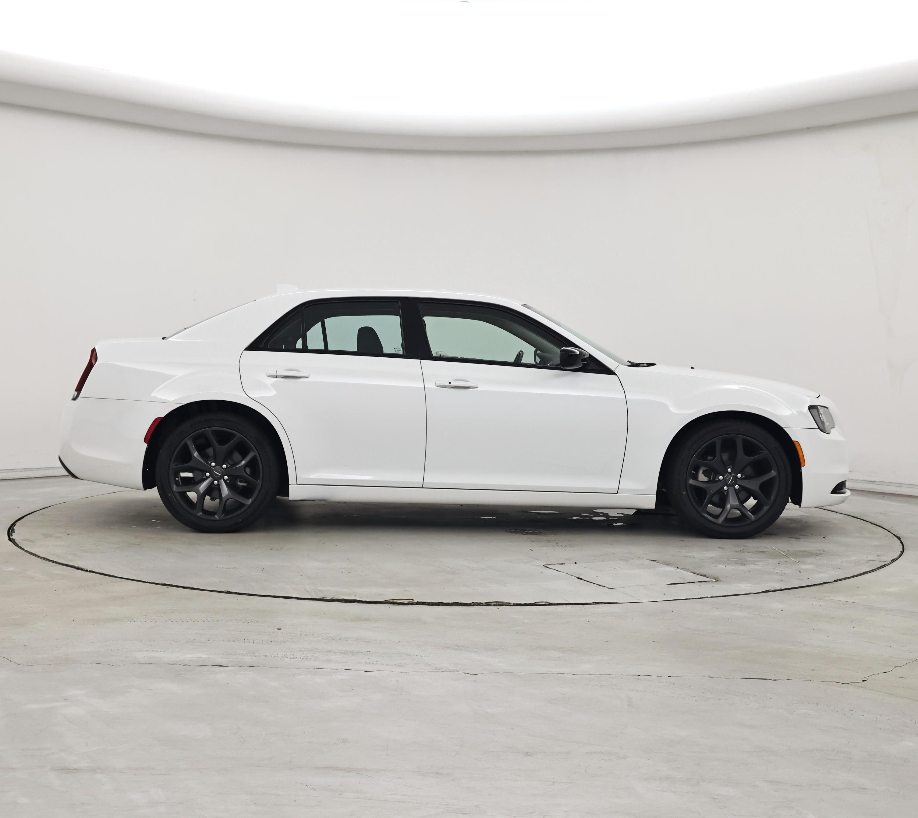 Thumbnail: 2023 Chrysler 300 - 7