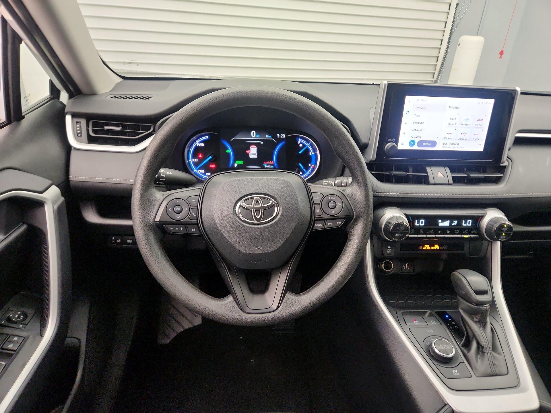 Thumbnail: 2025 Toyota RAV4 - 10