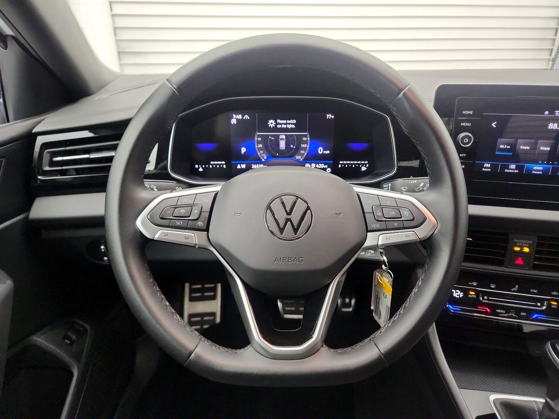 Thumbnail: 2025 Volkswagen Jetta - 10
