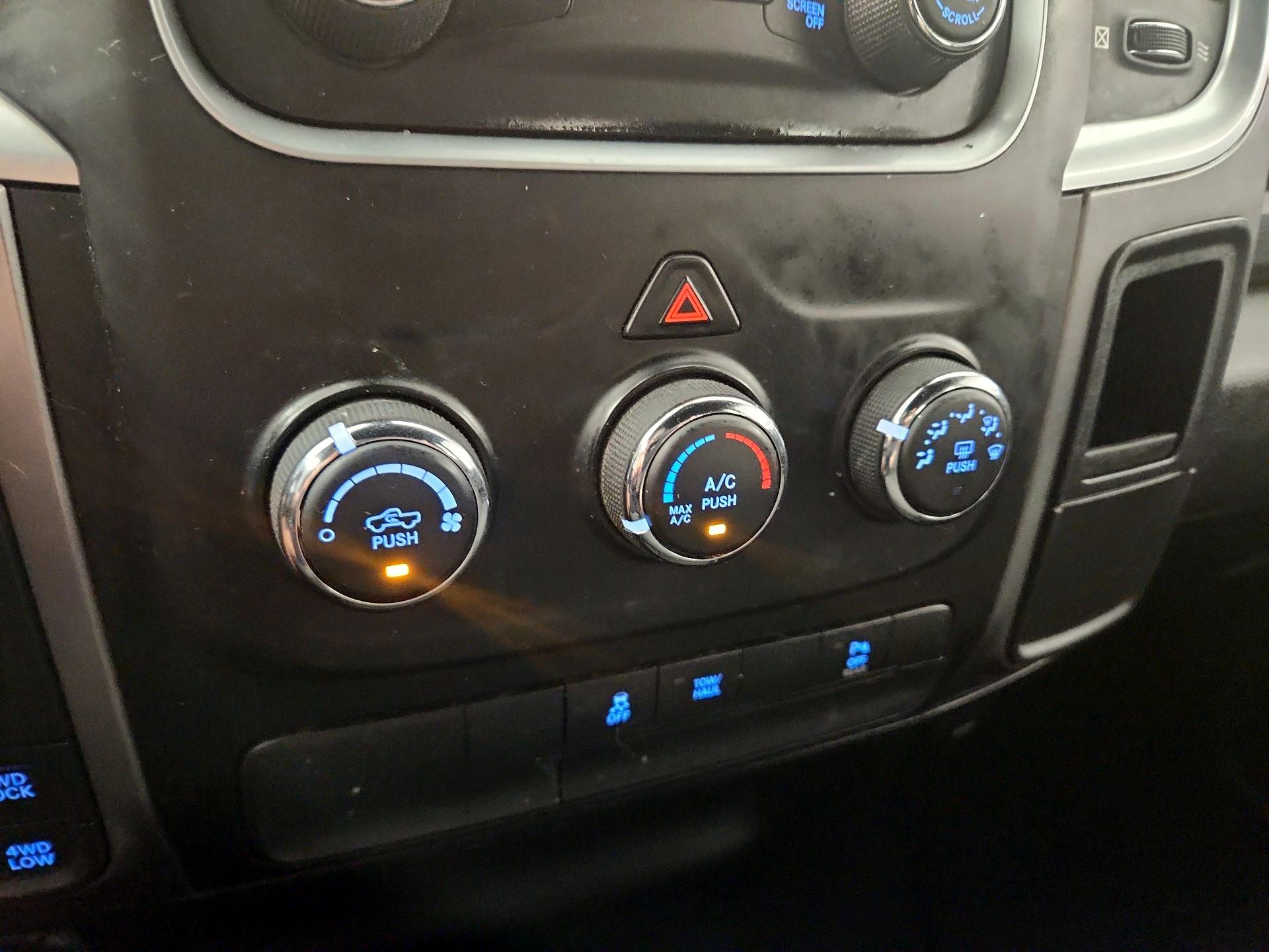 Thumbnail: 2021 RAM 1500 Classic - 16
