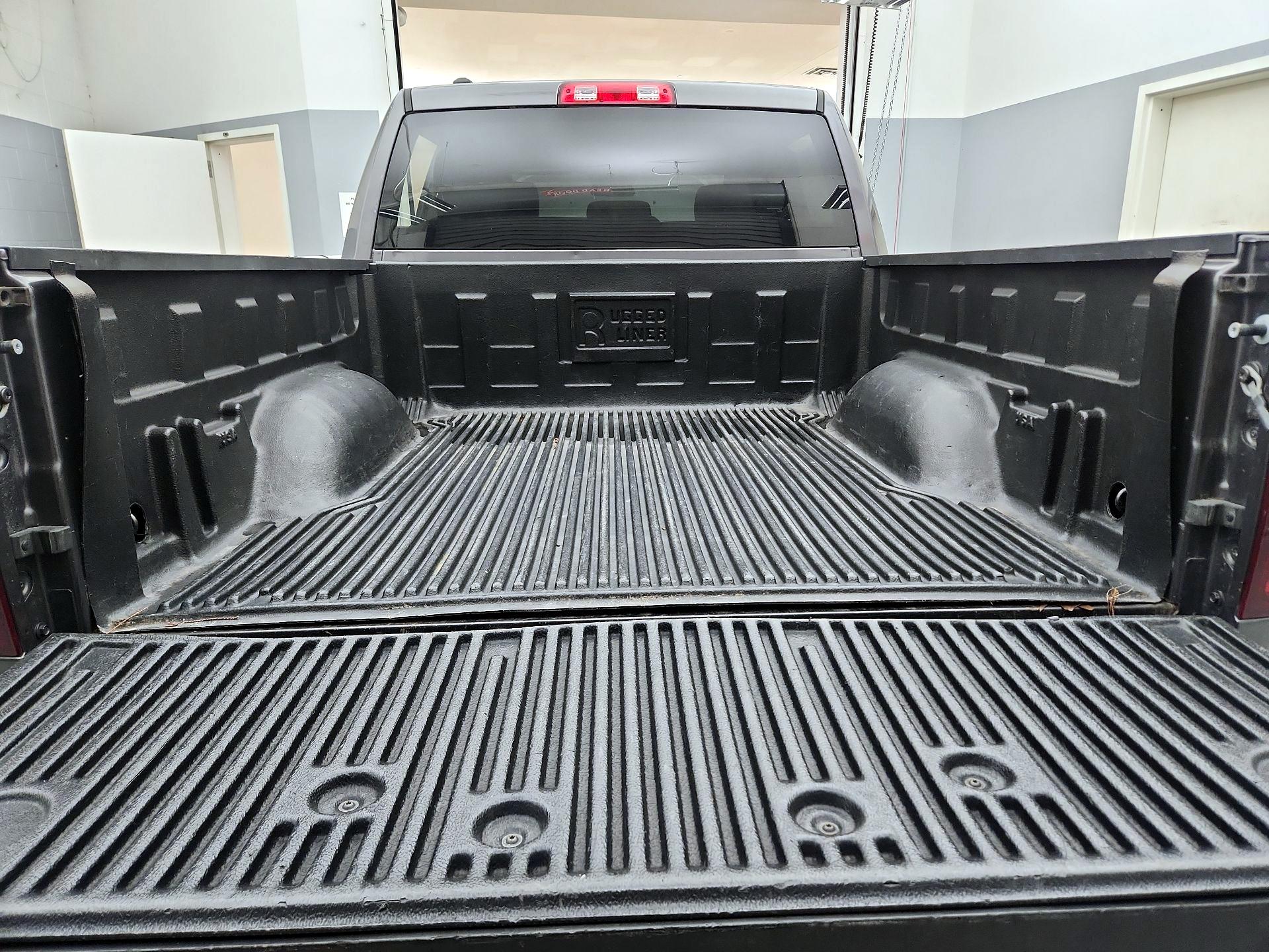 Thumbnail: 2021 RAM 1500 Classic - 19