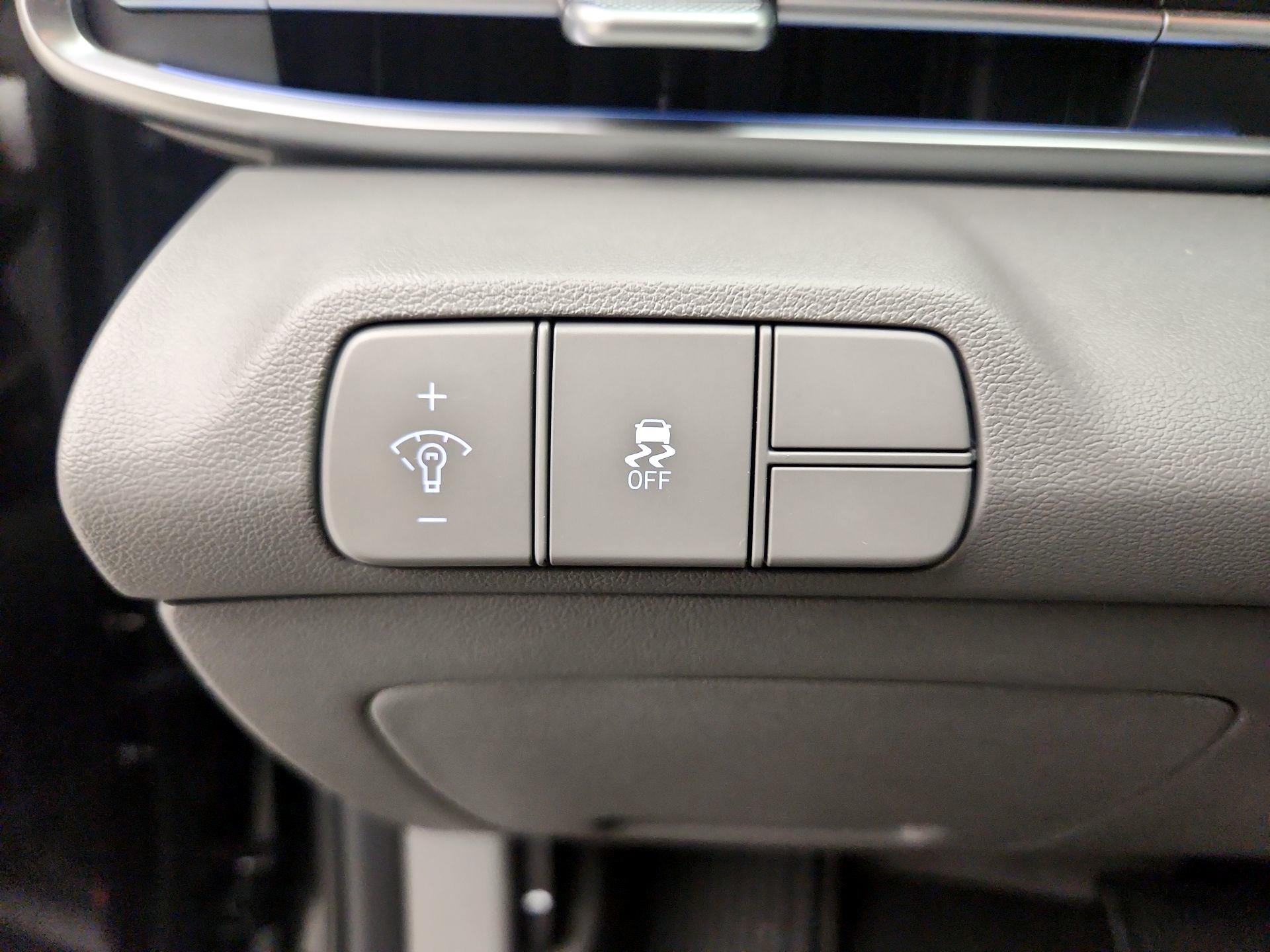 Thumbnail: 2024 Hyundai Elantra - 13