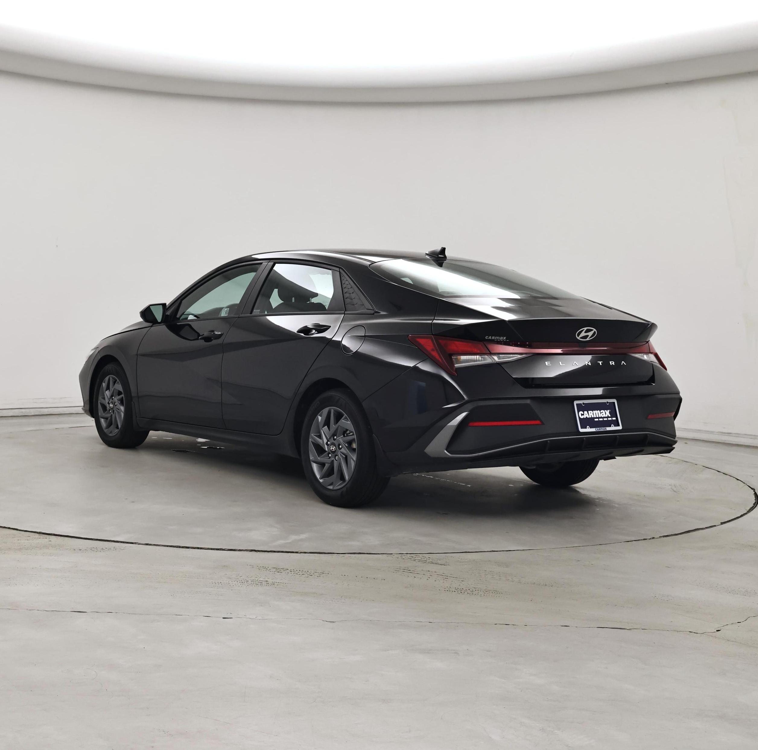 Thumbnail: 2024 Hyundai Elantra - 2