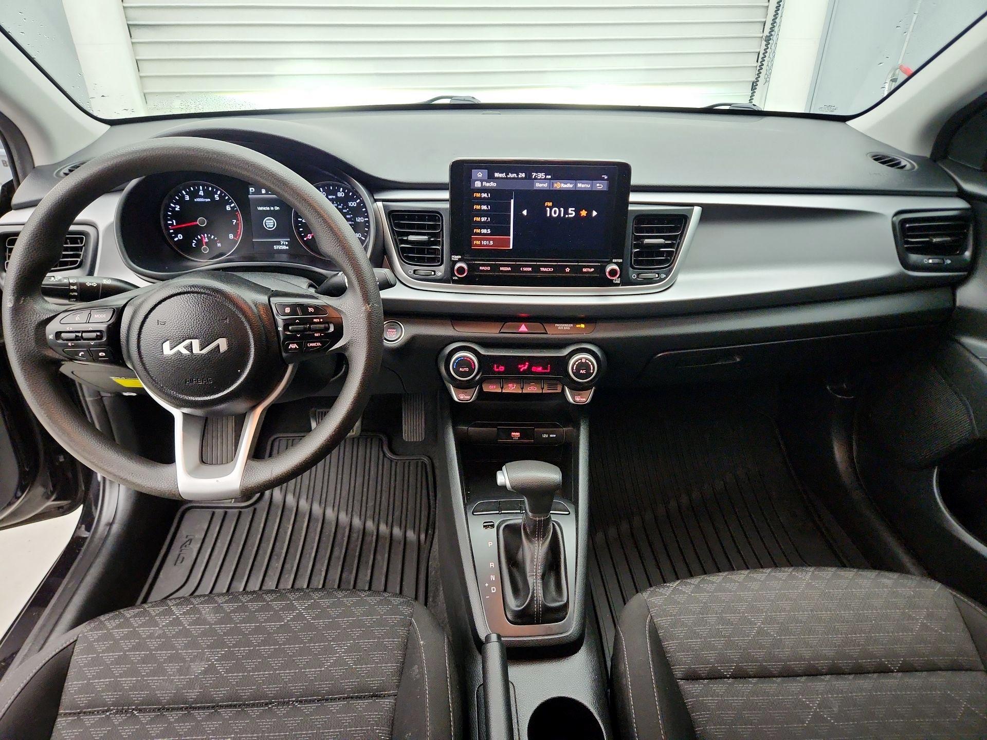 Thumbnail: 2023 Kia Rio - 9