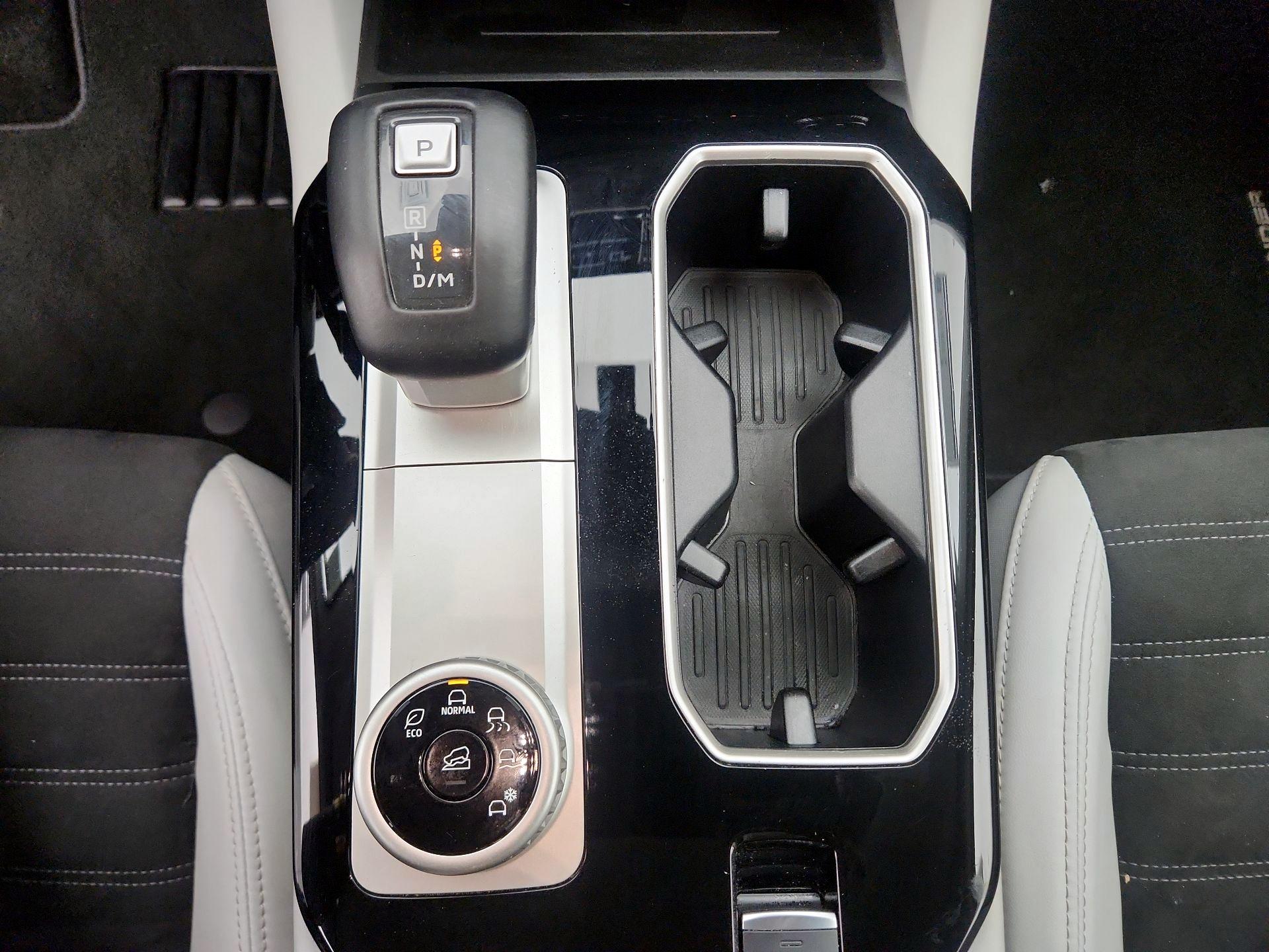 Thumbnail: 2025 Mitsubishi Outlander - 18