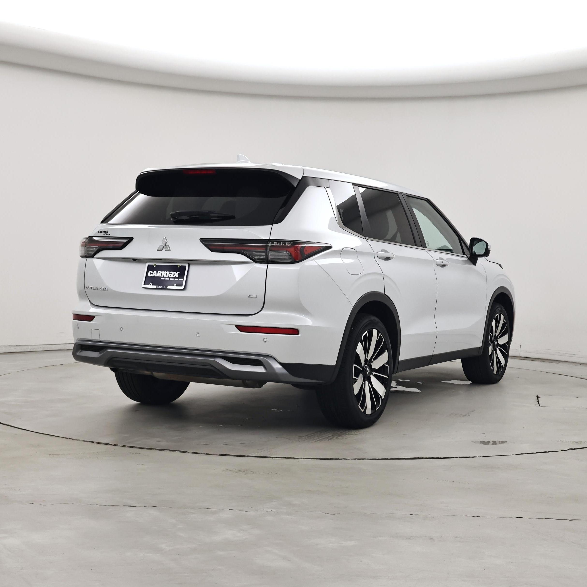 Thumbnail: 2025 Mitsubishi Outlander - 8