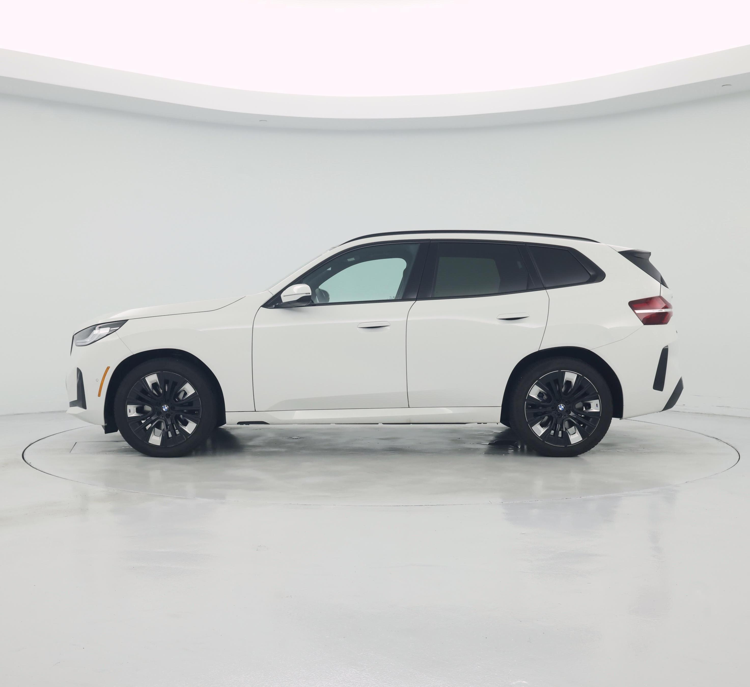 Thumbnail: 2026 BMW X3 - 3