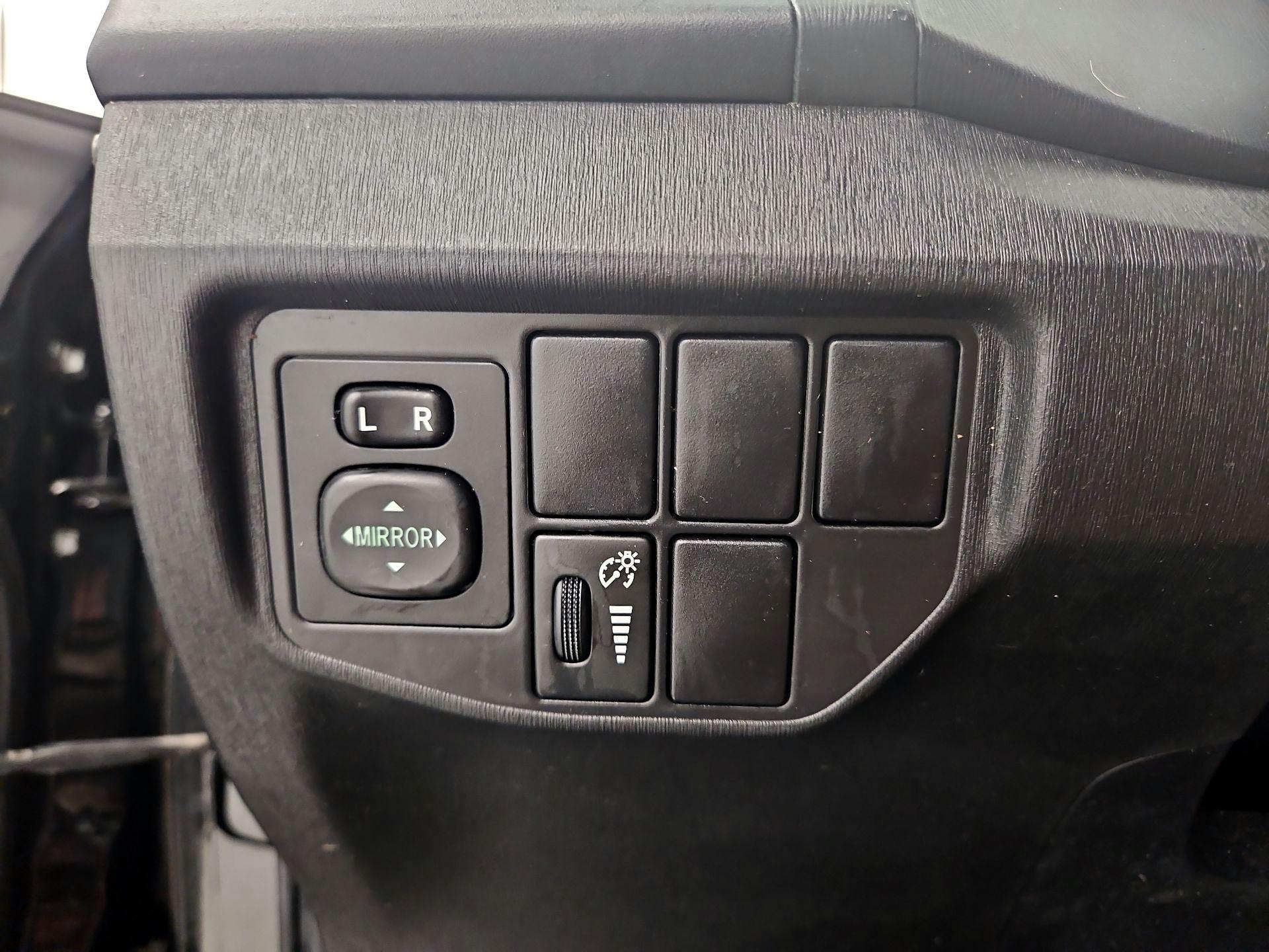 Thumbnail: 2015 Toyota Prius - 13