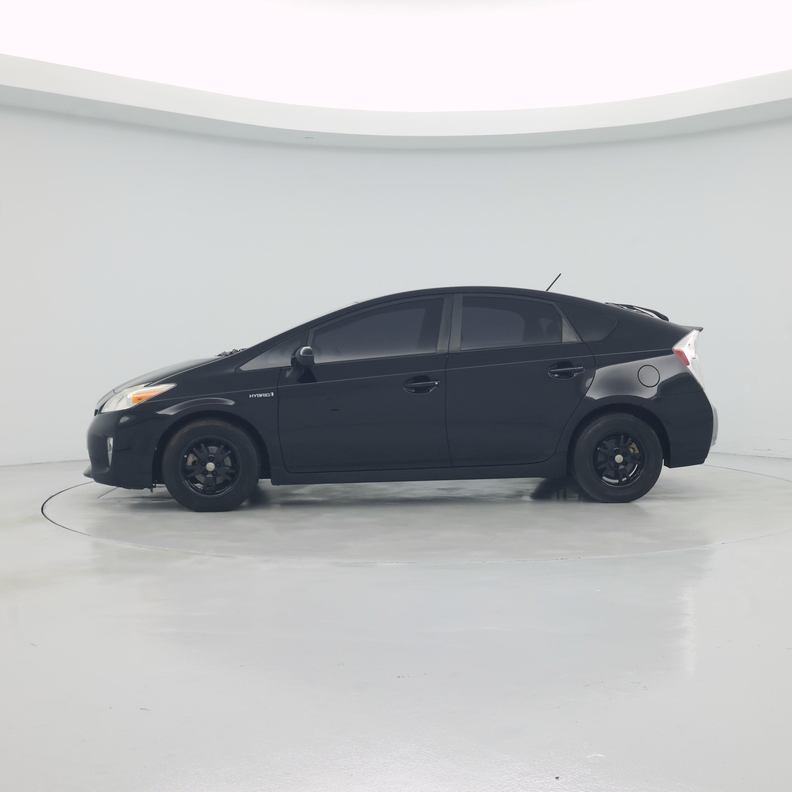 Thumbnail: 2015 Toyota Prius - 3