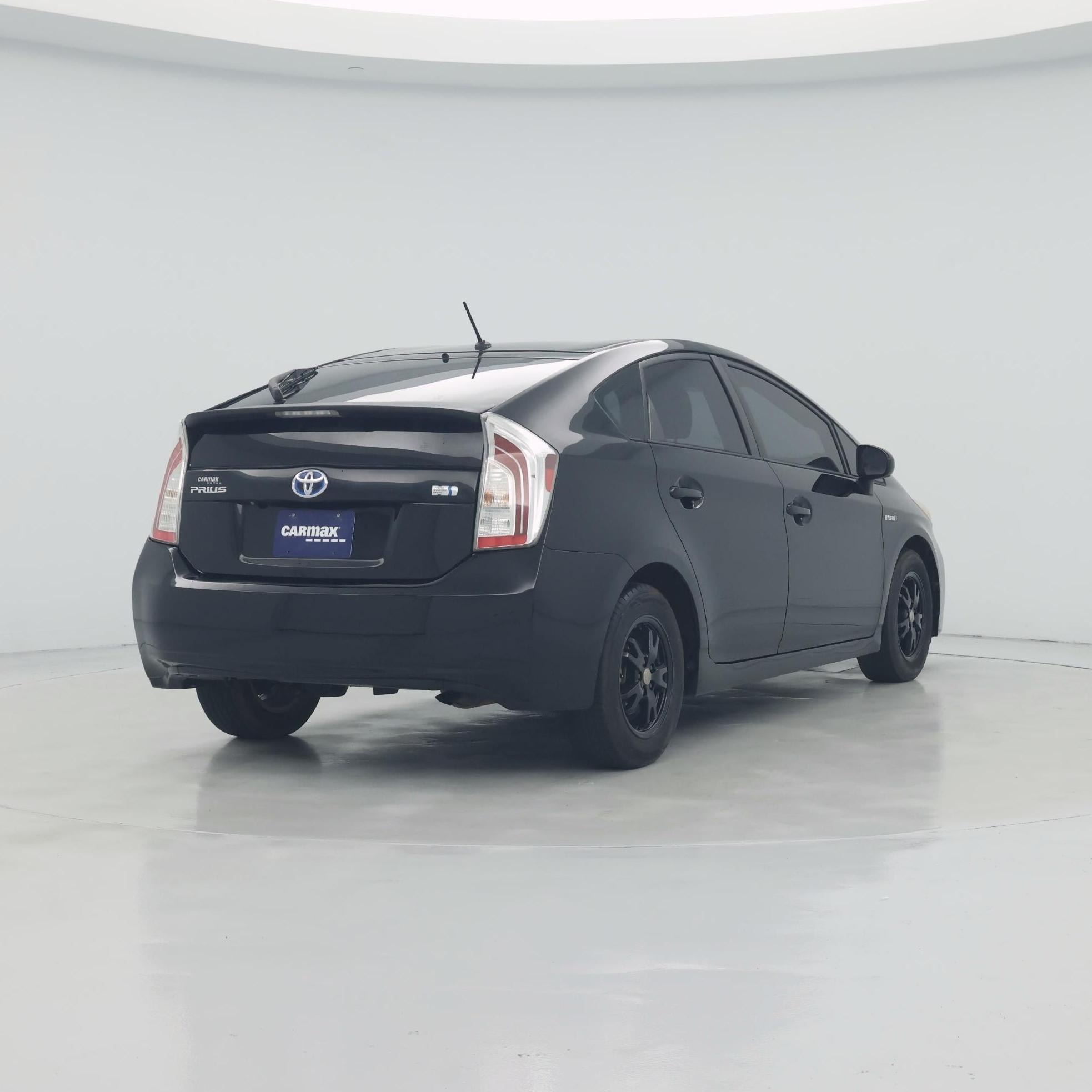 Thumbnail: 2015 Toyota Prius - 8