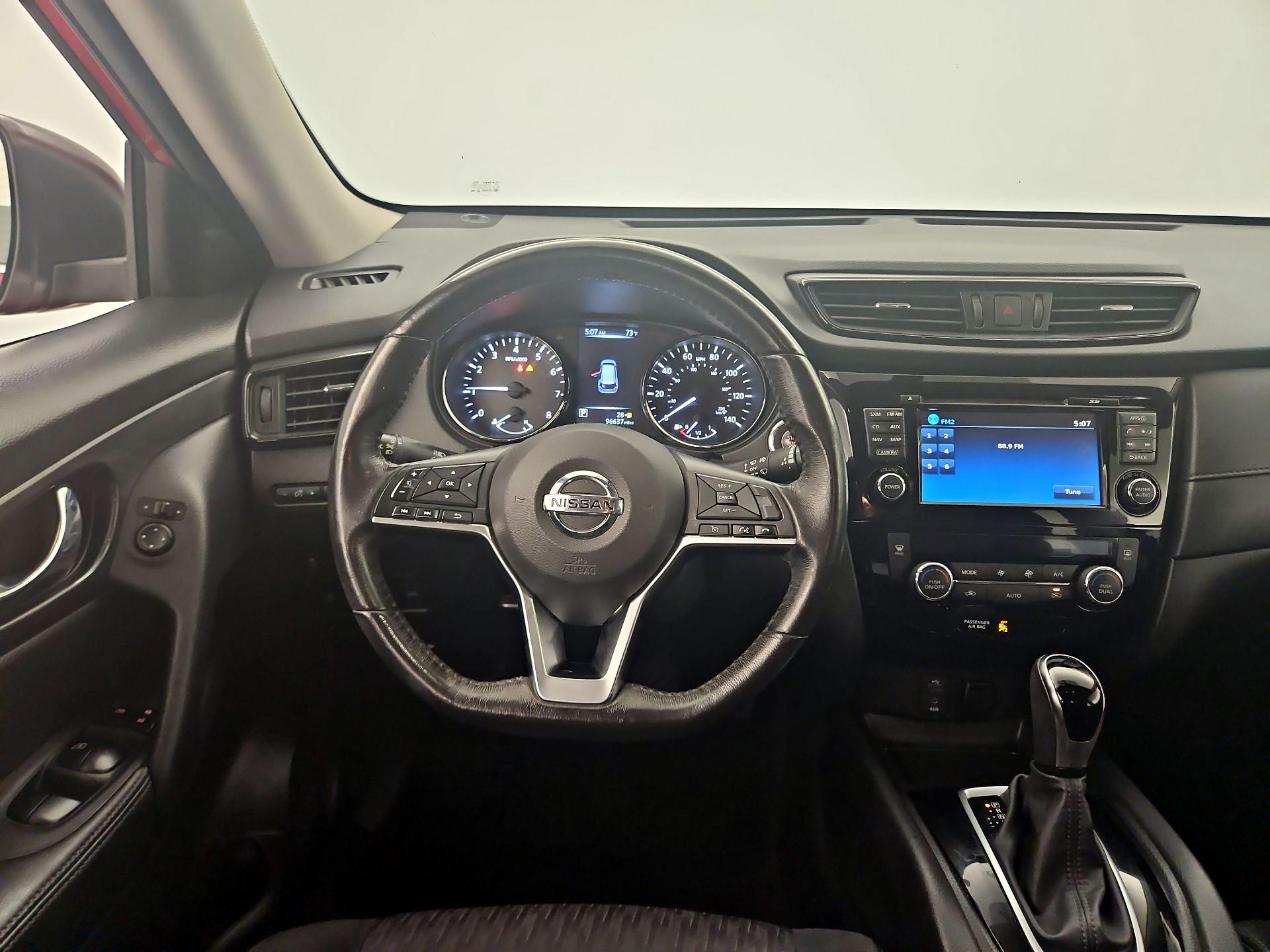 Thumbnail: 2017 Nissan Rogue - 10
