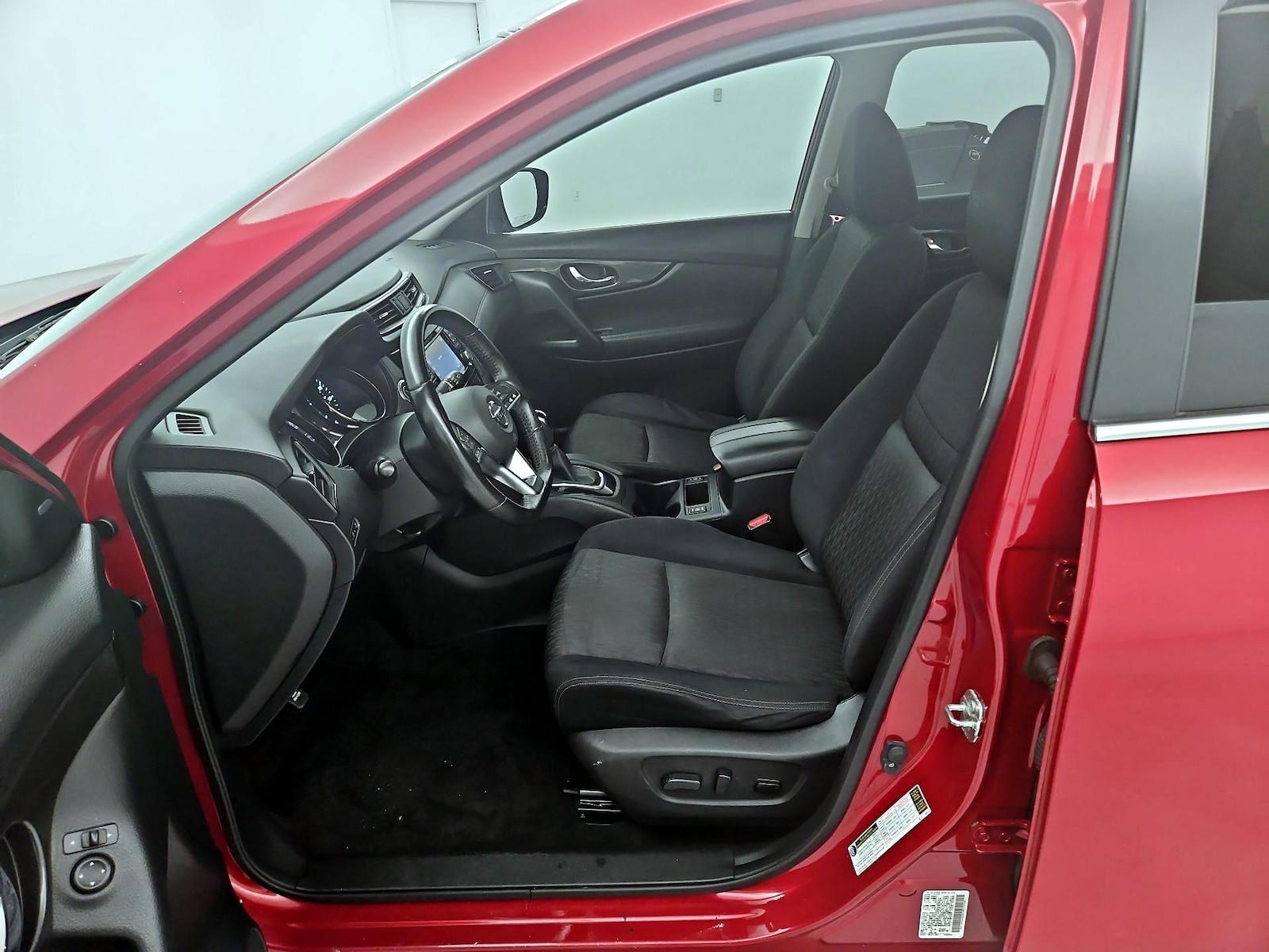 2017 Nissan Rogue SV - Photo 12