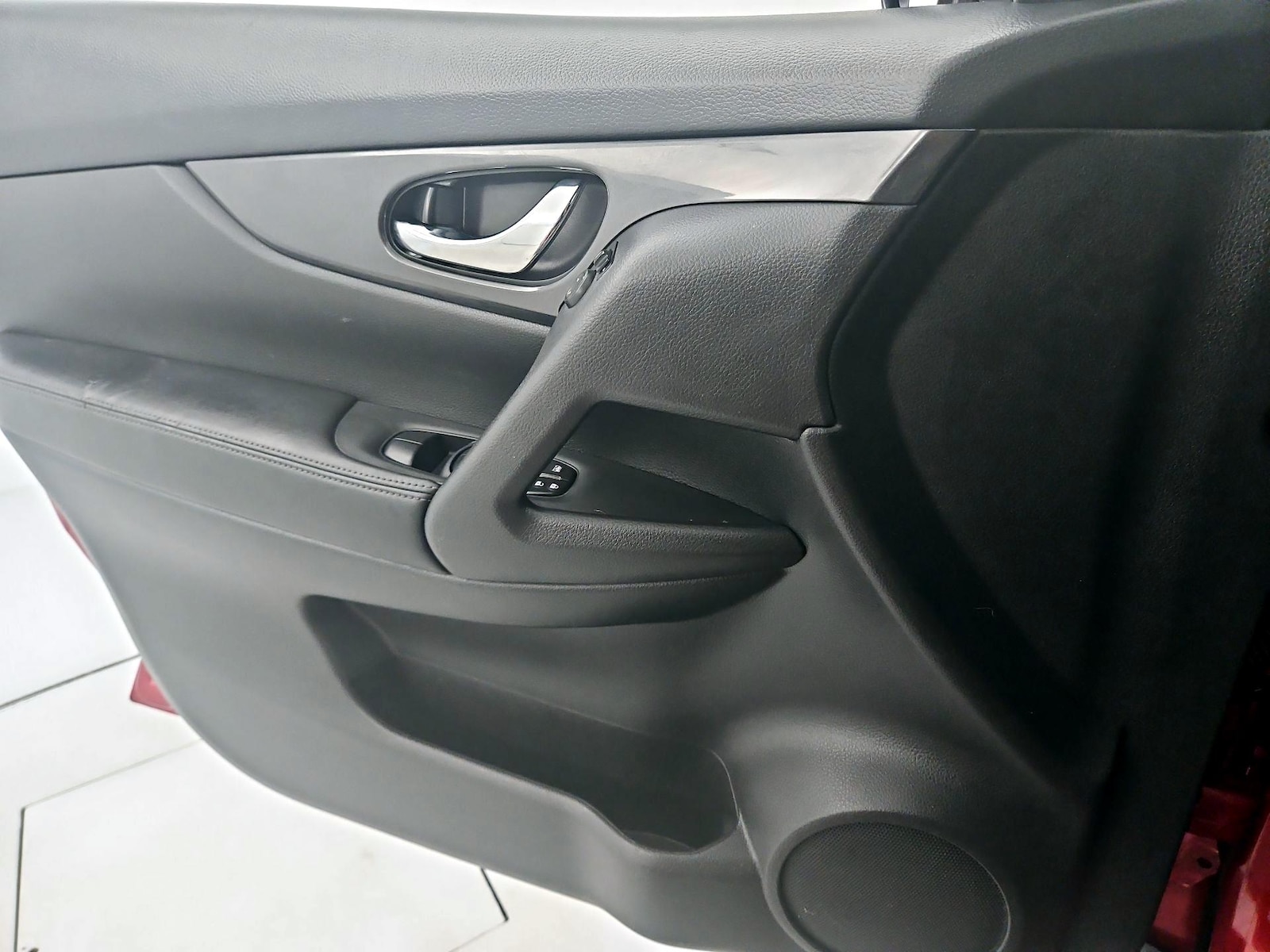 2017 Nissan Rogue SV - Photo 13