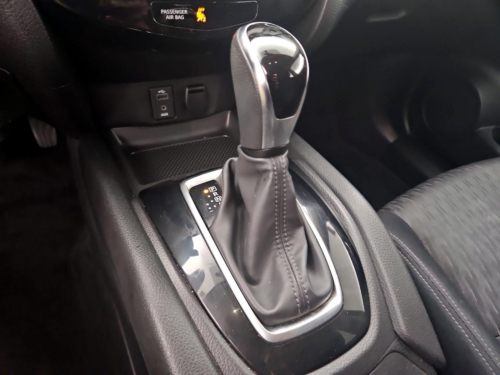 2017 Nissan Rogue SV - Photo 19