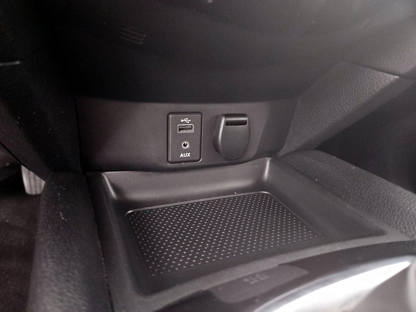 2017 Nissan Rogue SV - Photo 20