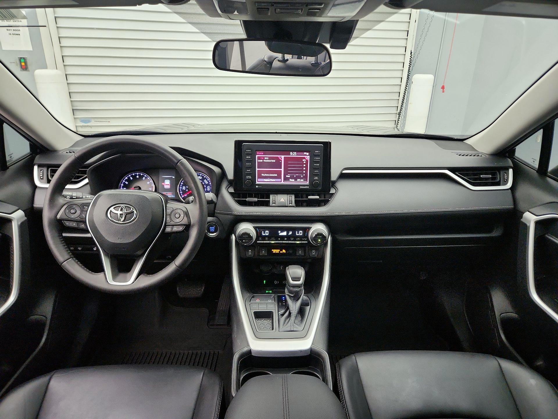 Thumbnail: 2021 Toyota RAV4 - 9