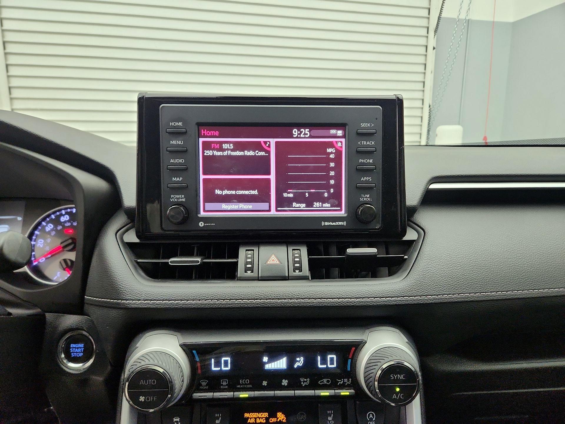 Thumbnail: 2021 Toyota RAV4 - 15