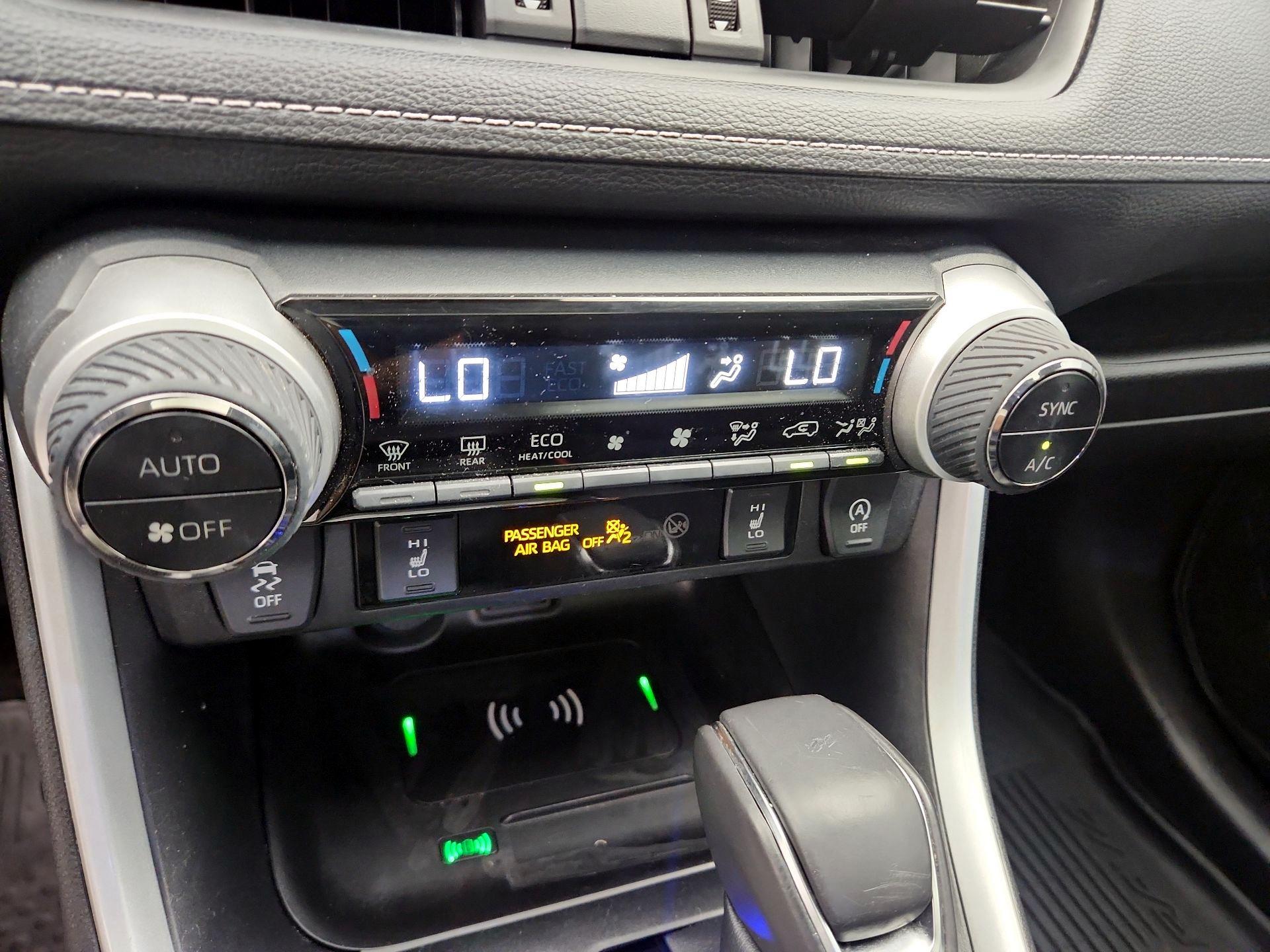 Thumbnail: 2021 Toyota RAV4 - 16