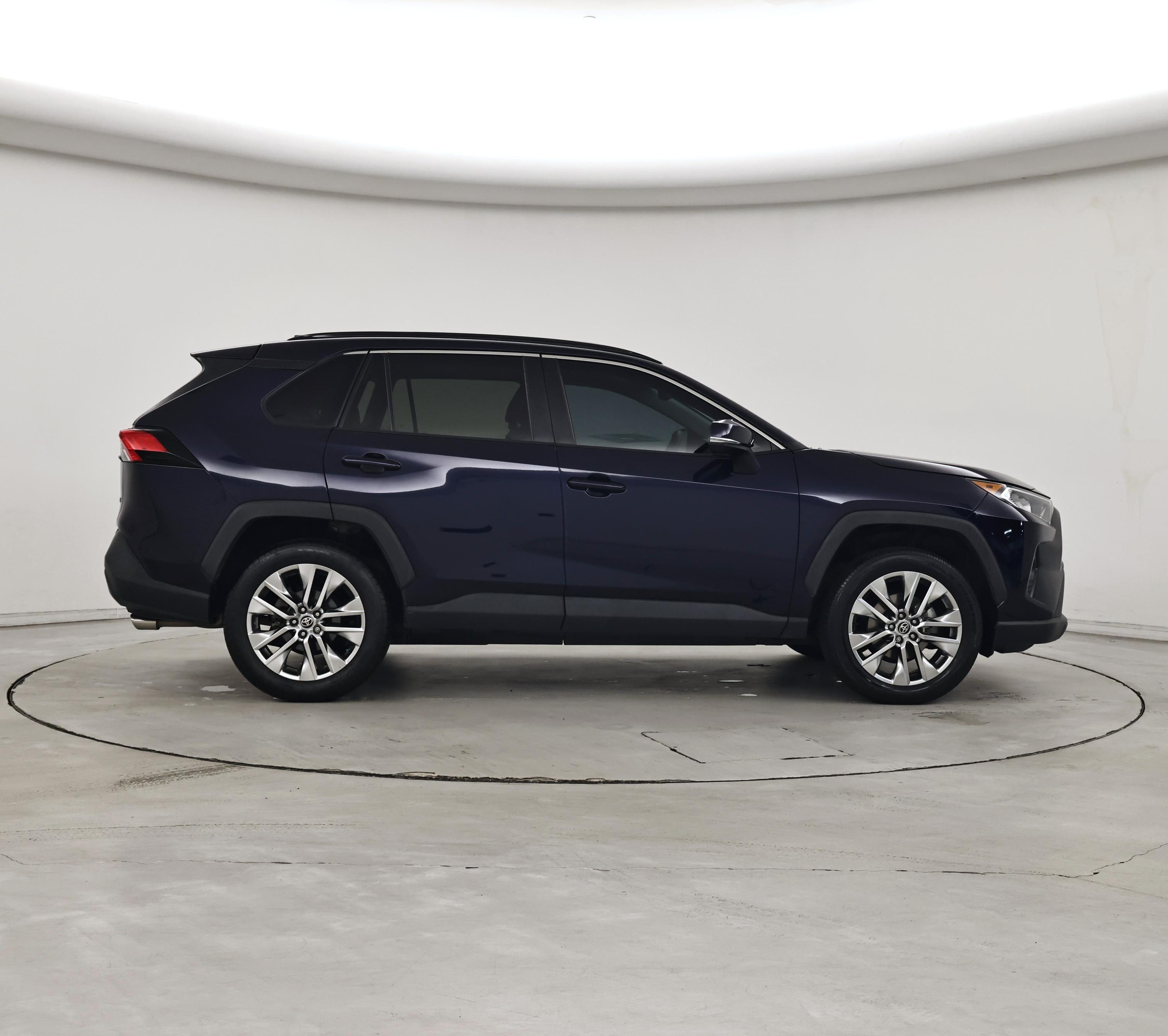Thumbnail: 2021 Toyota RAV4 - 7