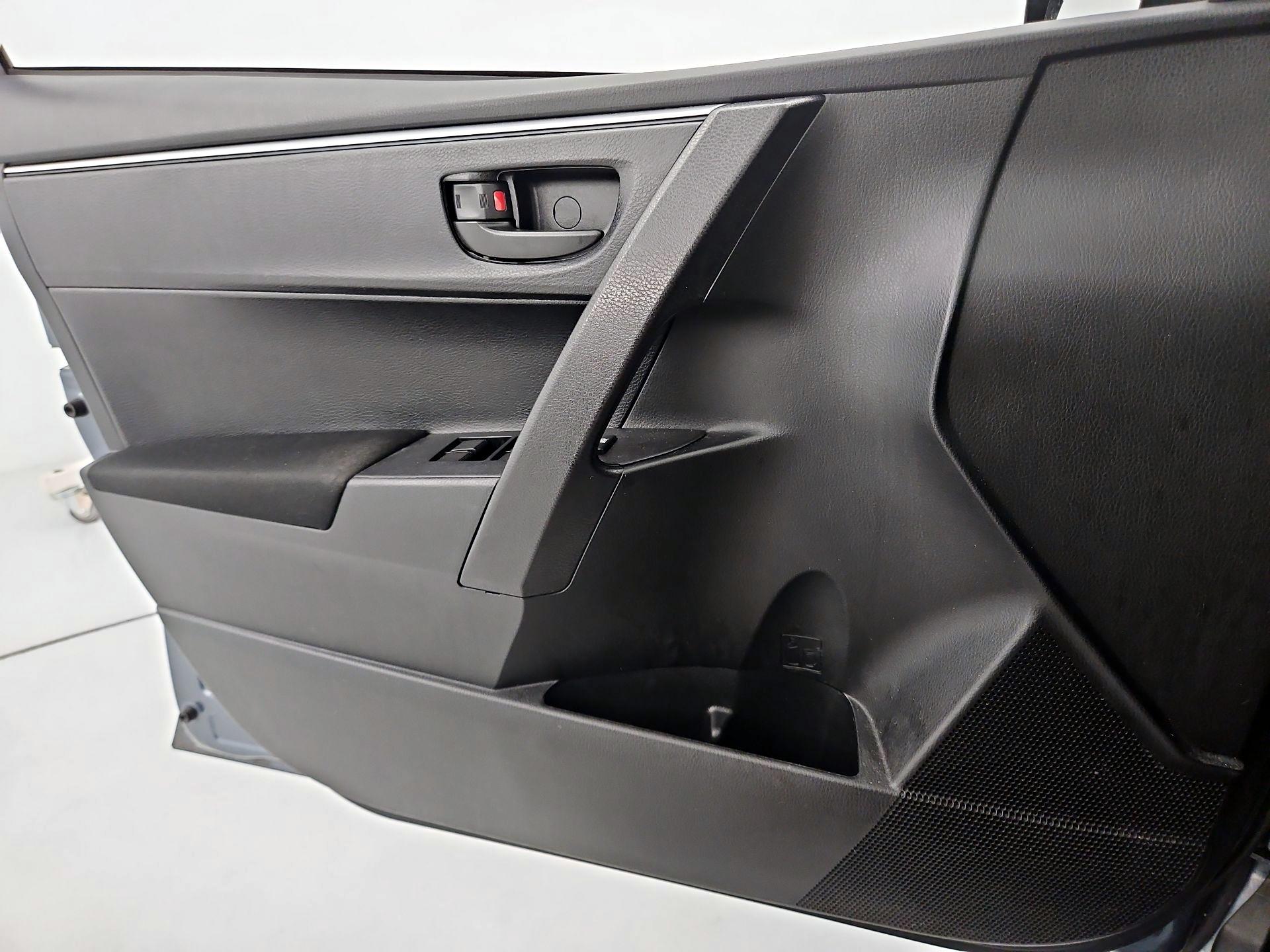 Thumbnail: 2015 Toyota Corolla - 12